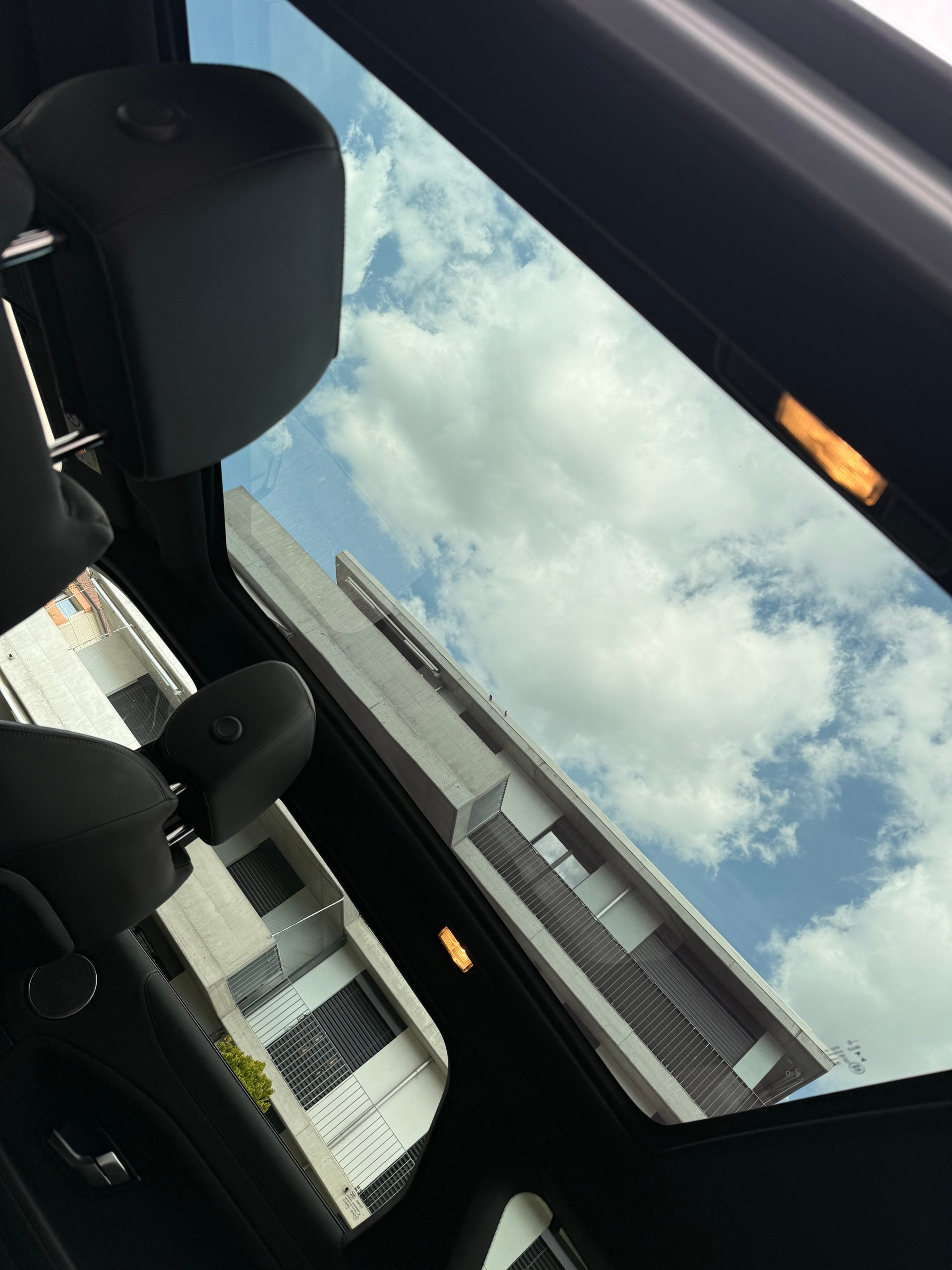 LAND ROVER Range Rover Evoque 2.0 TD4 Autobiography AT9-image-12