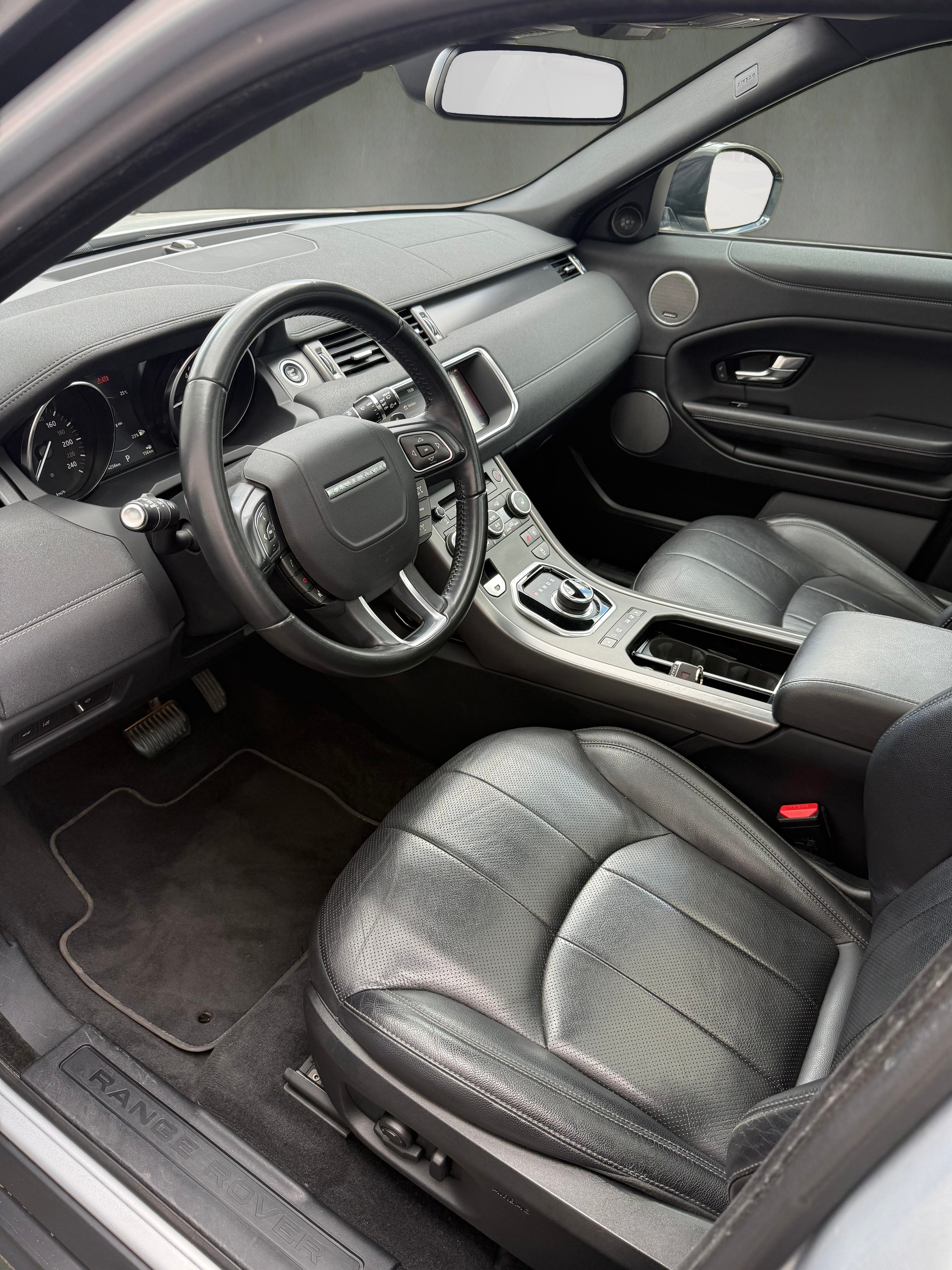 LAND ROVER Range Rover Evoque 2.0 TD4 Autobiography AT9-image-8