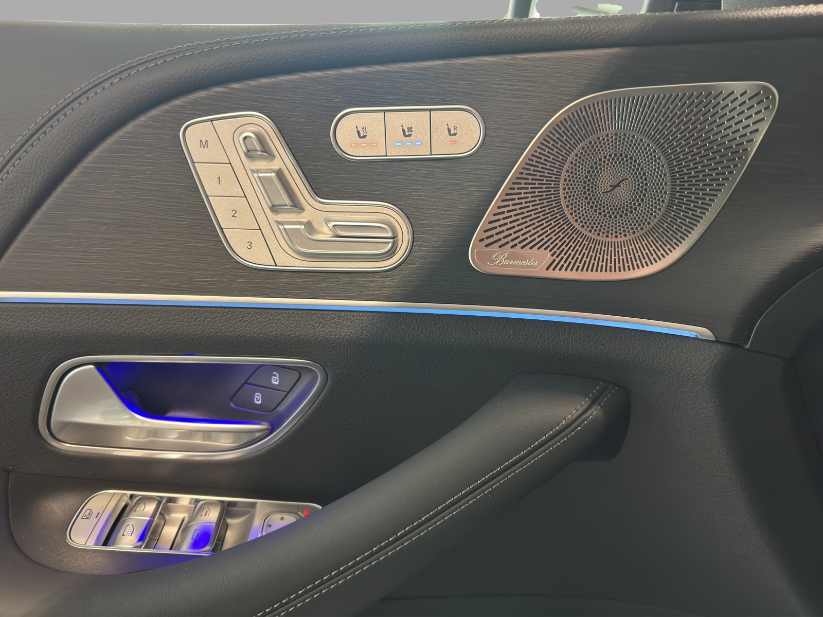 MERCEDES-BENZ GLE 300 d 4Matic 9G-Tronic-image-12
