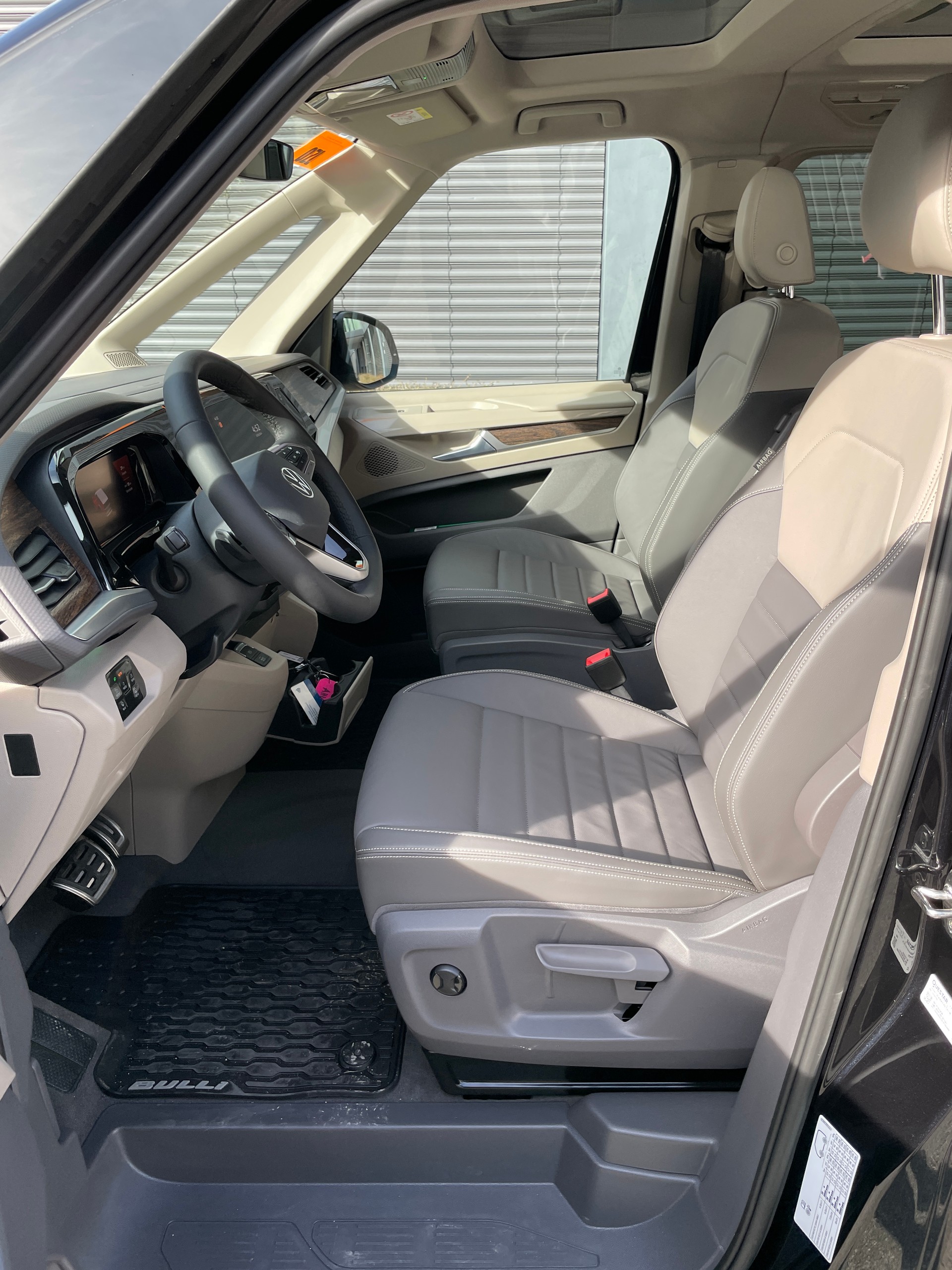 VW Multivan 1.4 eHybrid Style DSG - 6 Sitzer-image-10