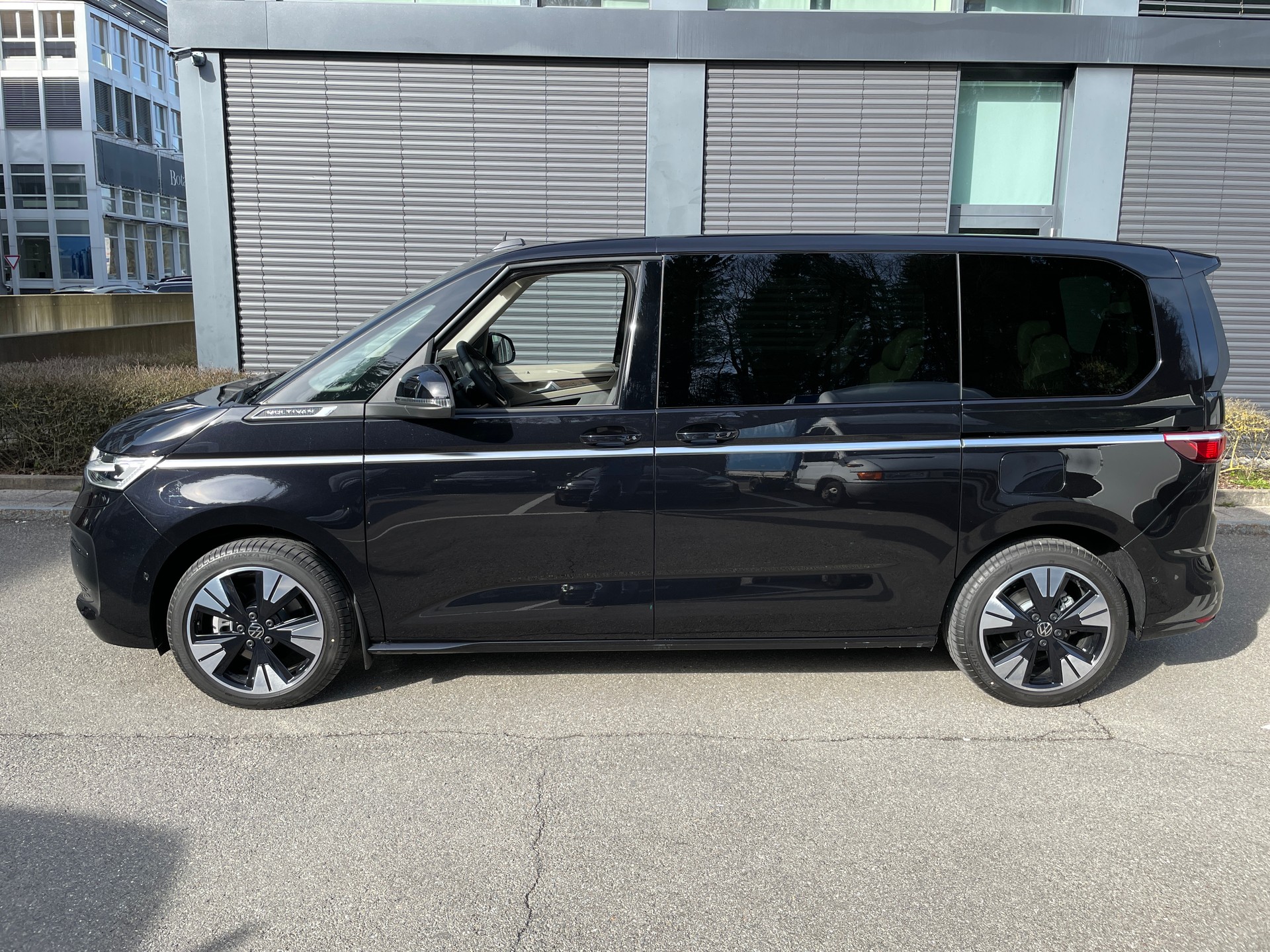 VW Multivan 1.4 eHybrid Style DSG - 6 Sitzer-image-7
