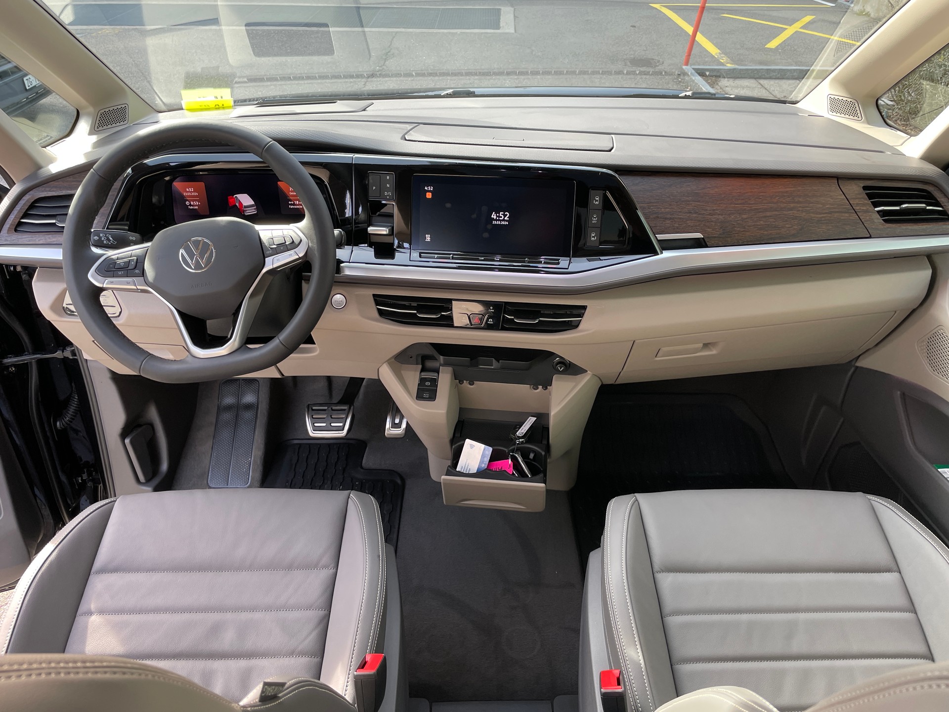 VW Multivan 1.4 eHybrid Style DSG - 6 Sitzer-image-17
