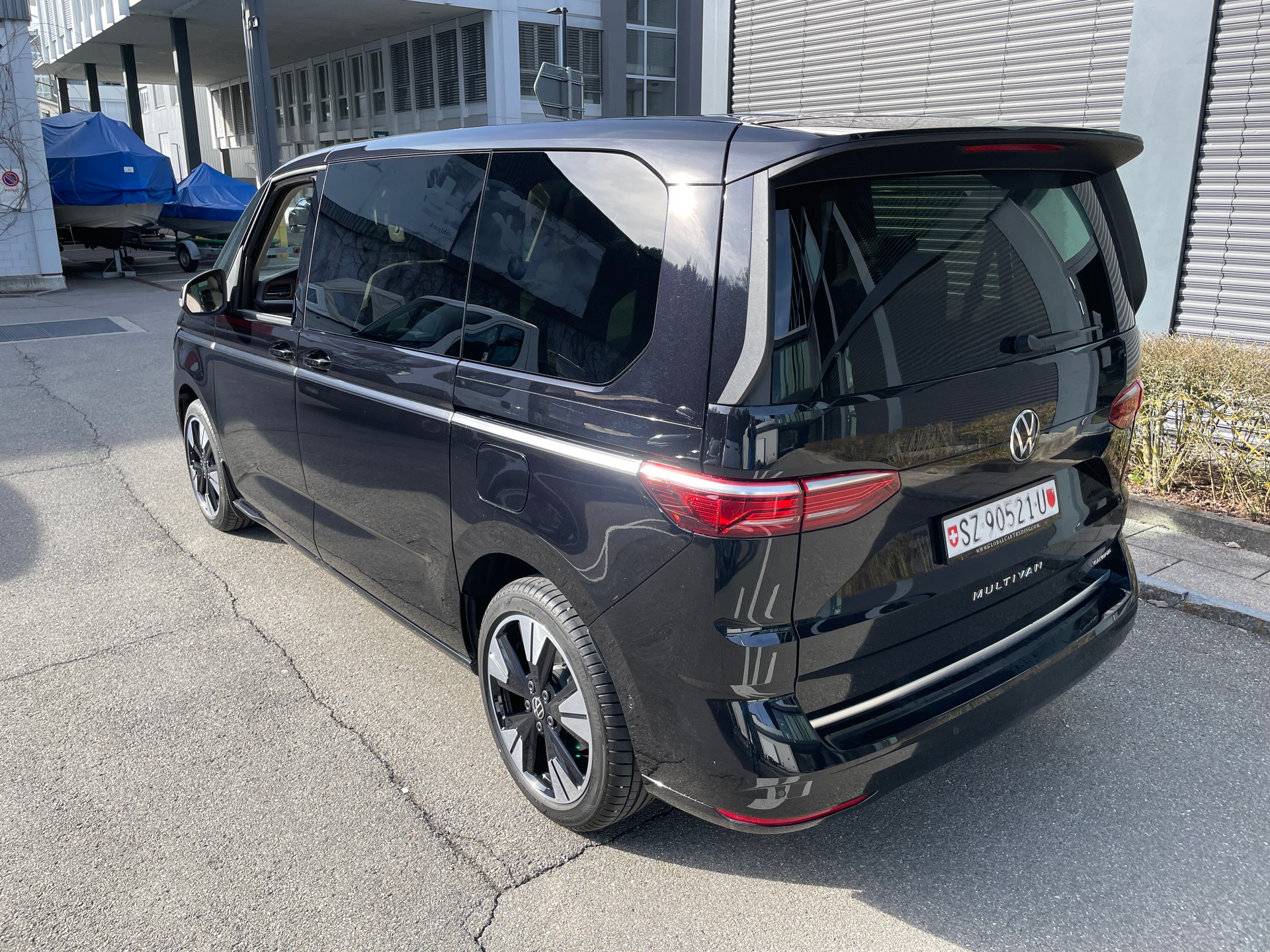 VW Multivan 1.4 eHybrid Style DSG - 6 Sitzer-image-6