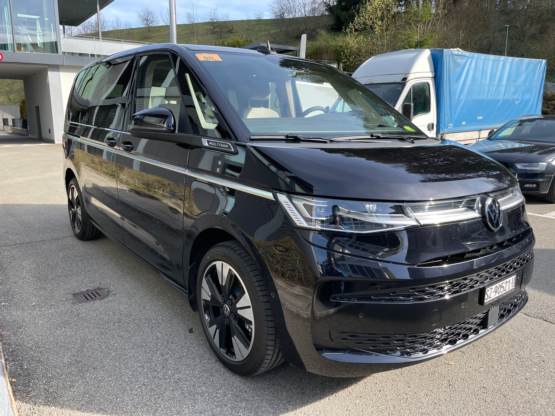 VW Multivan 1.4 eHybrid Style DSG - 6 Sitzer-image-2