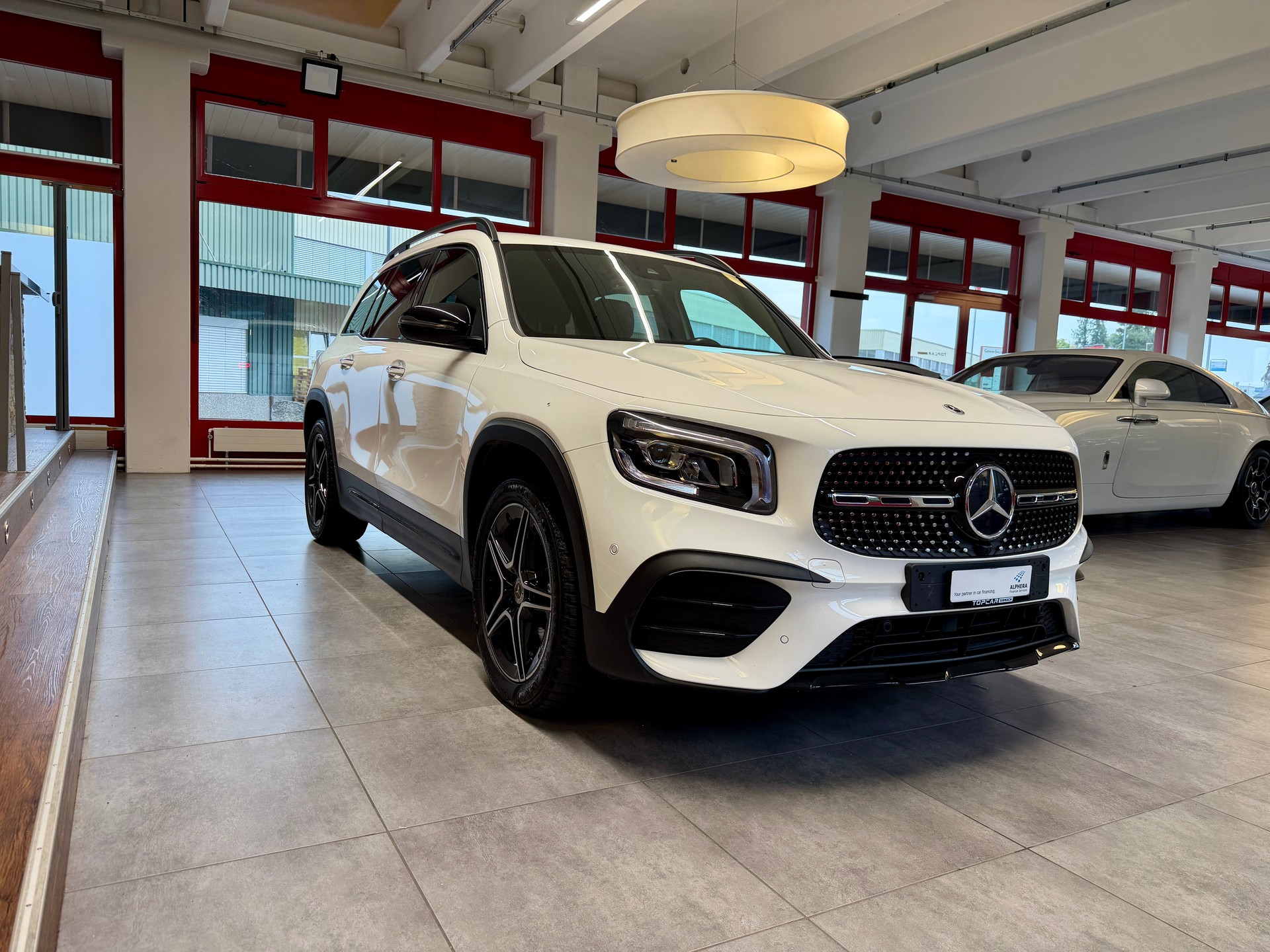 MERCEDES-BENZ GLB 250 AMG Line 8G-Tronic-image-7