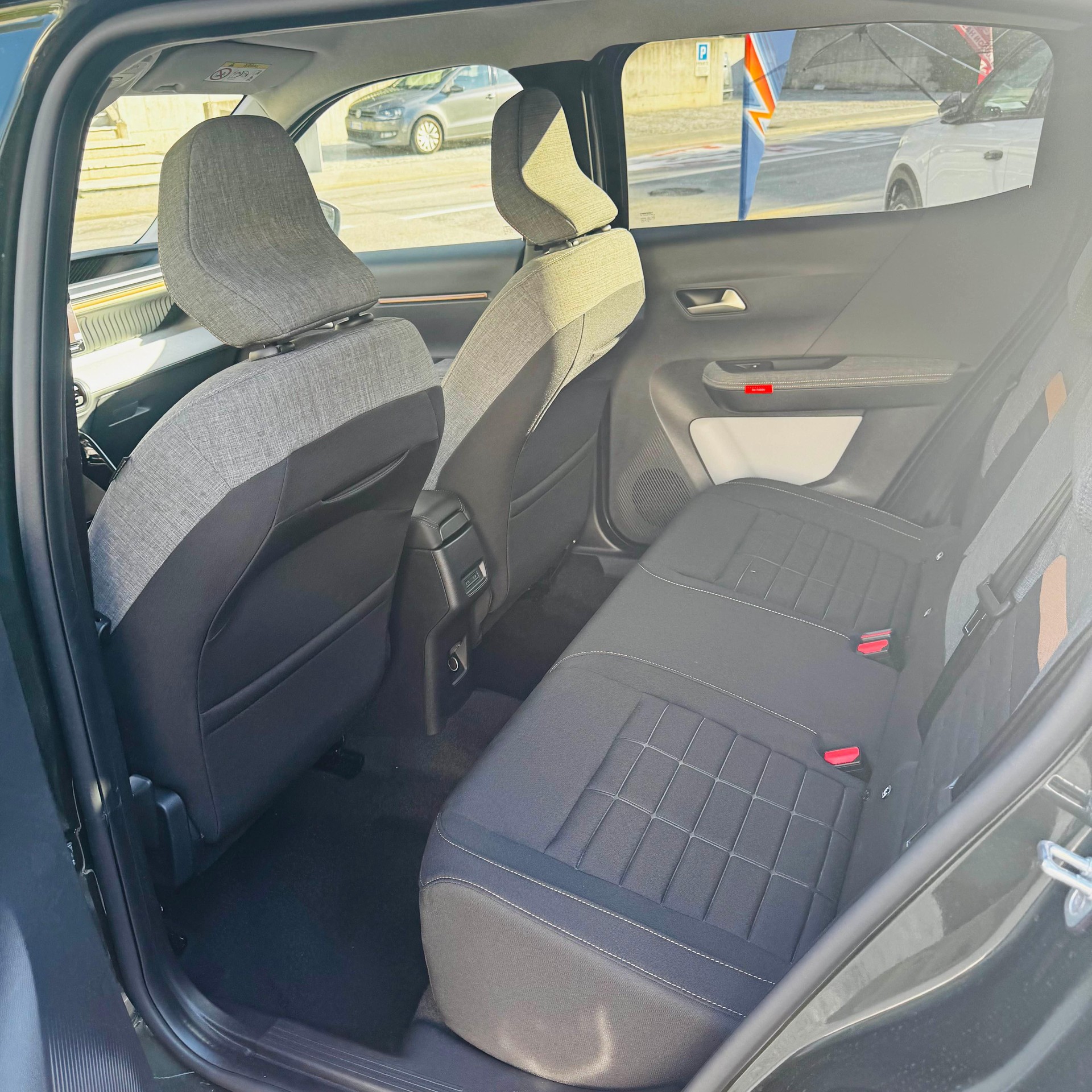 CITROEN NEW C3 Aircross 1.2 Hybrid Business-image-9