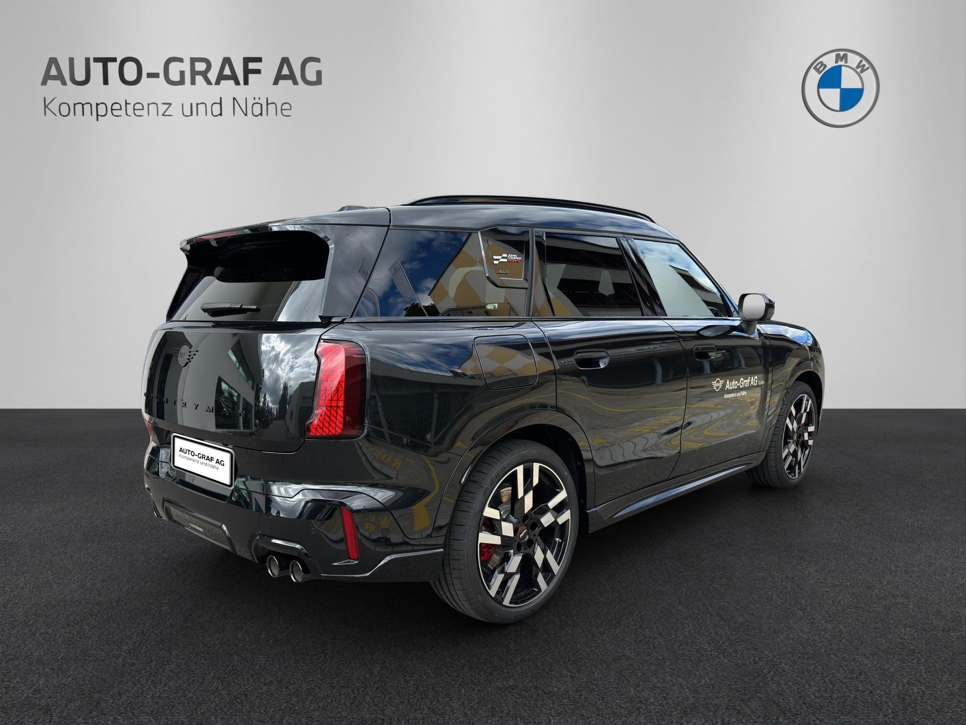 MINI Countryman JCW ALL4-image-4