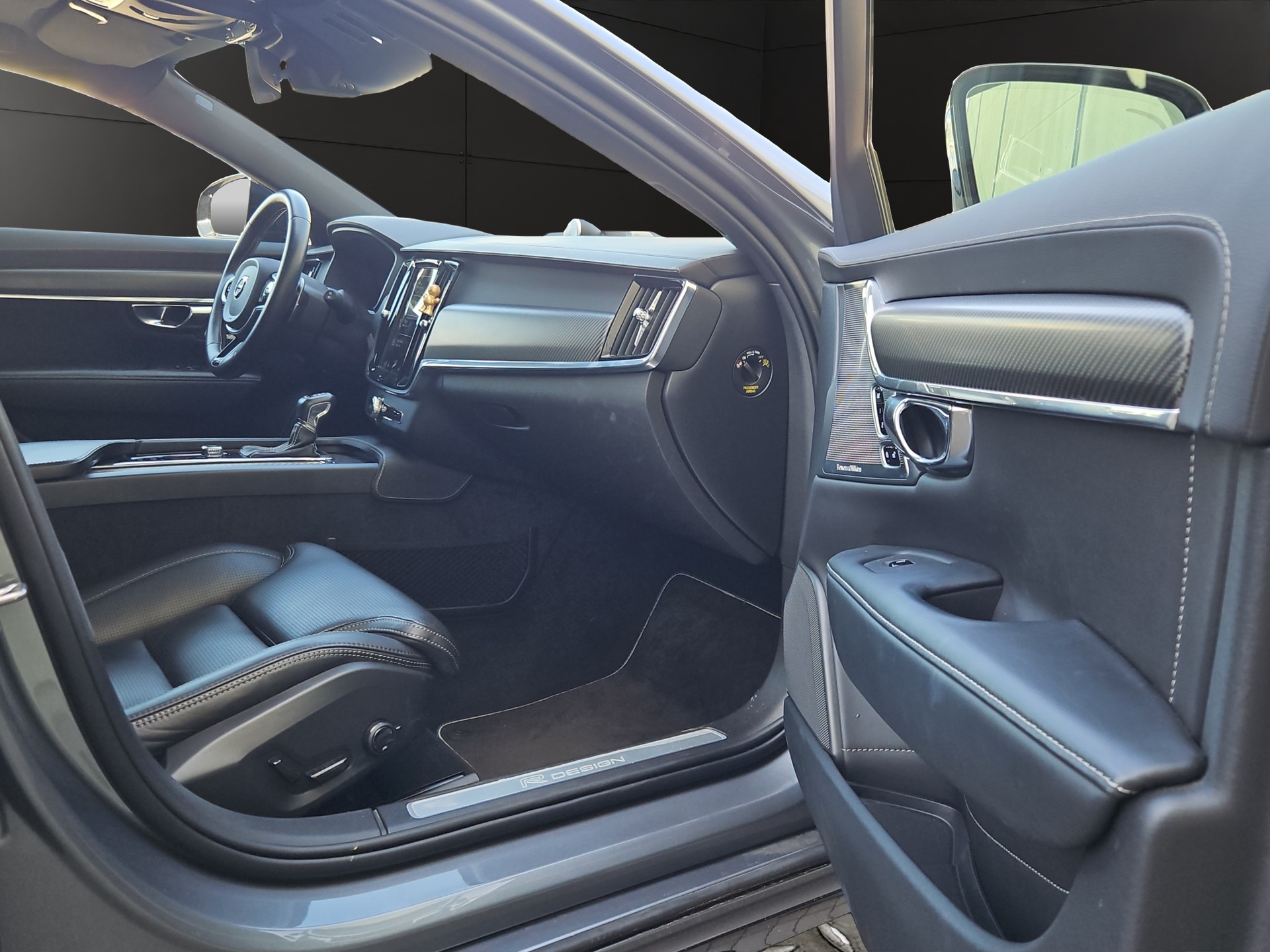 VOLVO V90 T6 AWD R-Design Geartronic-image-8