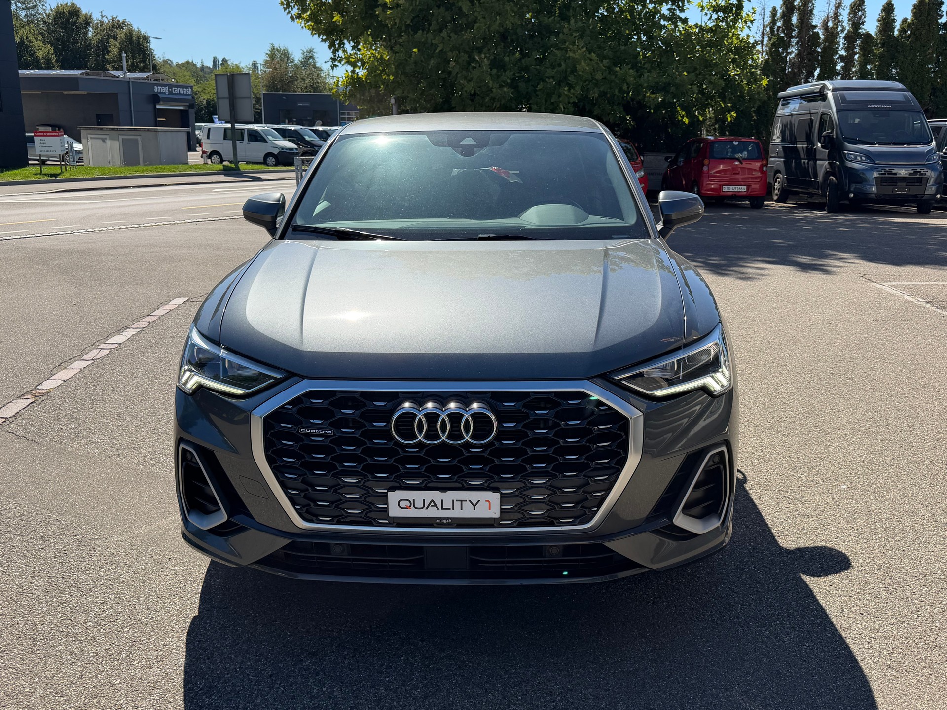 AUDI Q3 Sportback 35 TDI S line quattro S-tronic-image-1