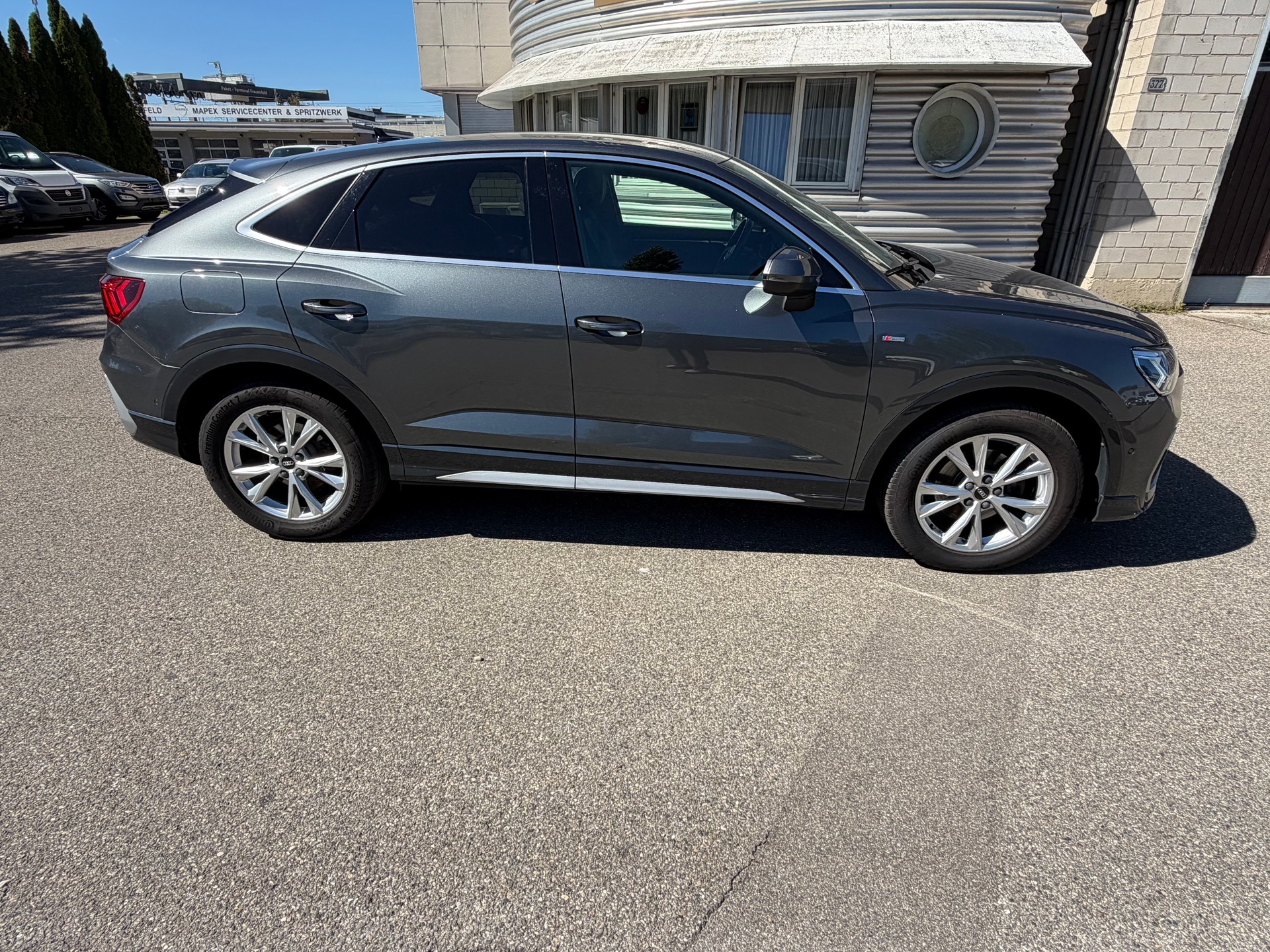 AUDI Q3 Sportback 35 TDI S line quattro S-tronic-image-10