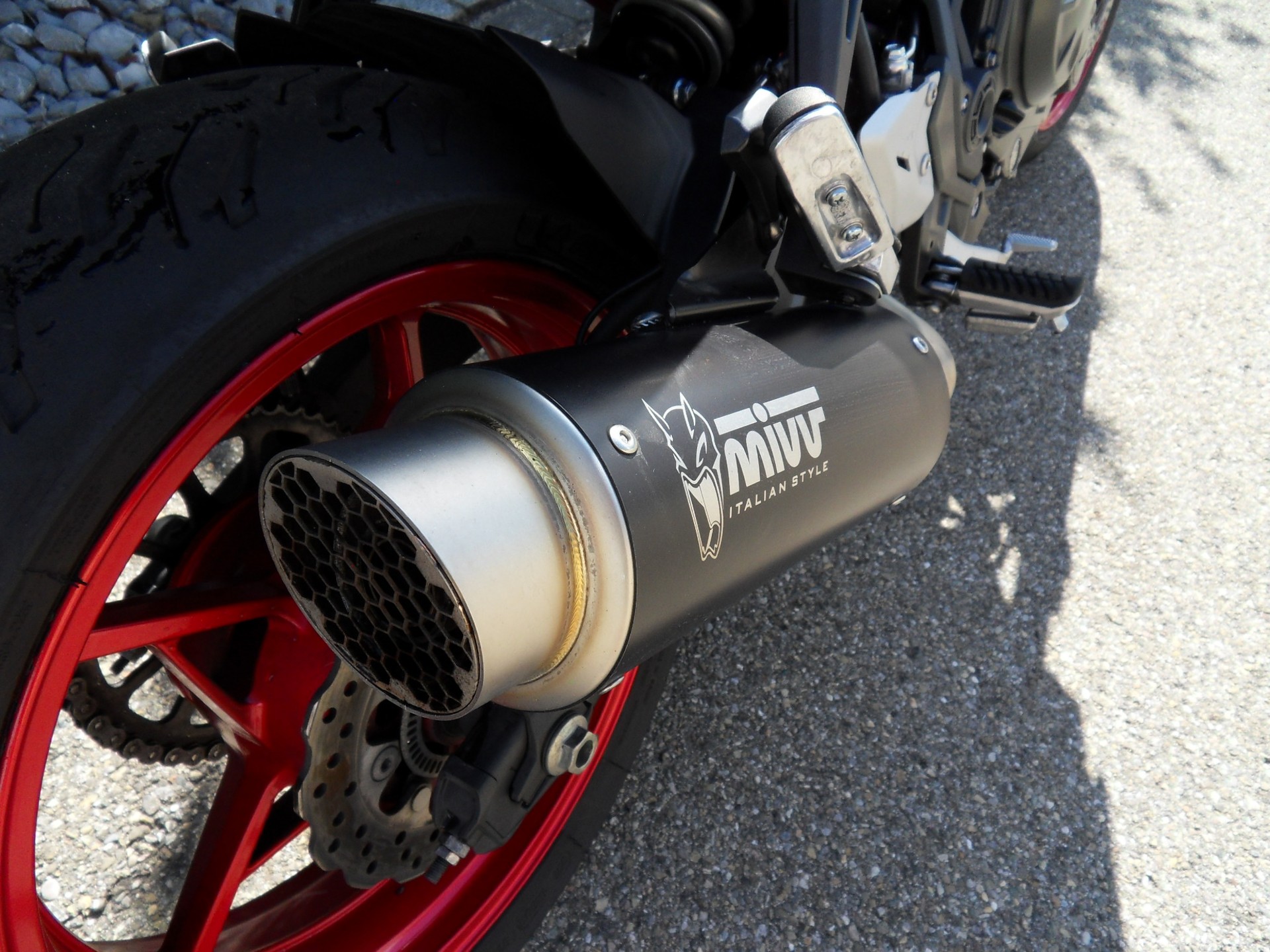 KAWASAKI Z 650-image-8