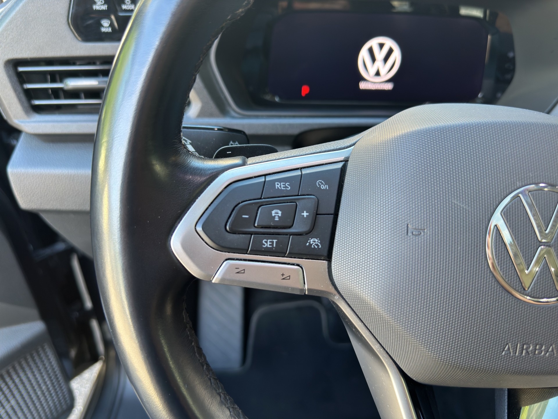 VW Caddy 2.0 TDI Liberty DSG-image-22