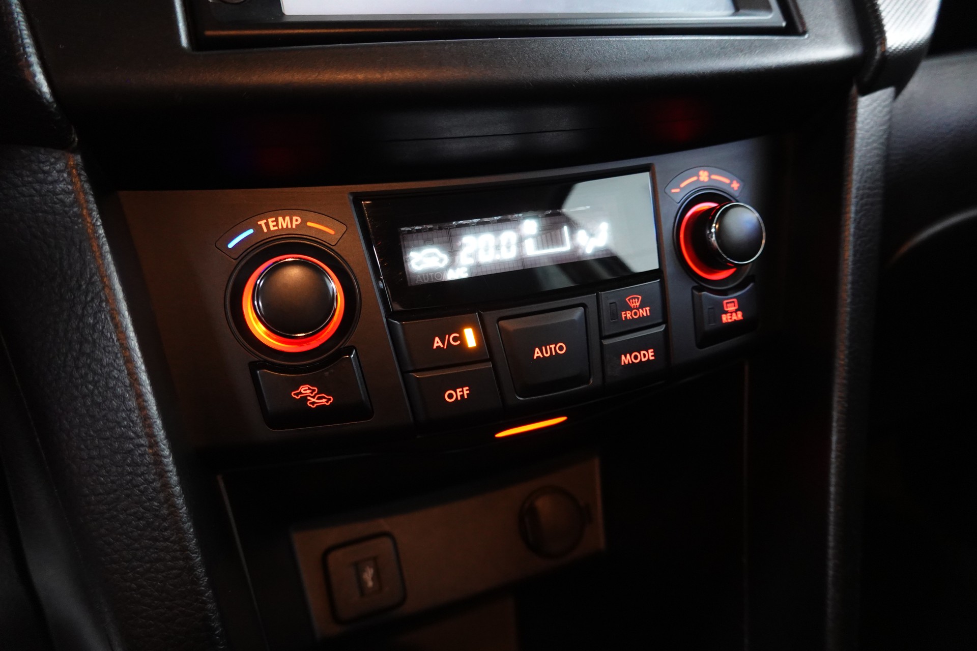 SUZUKI SWIFT 1.6i 16V SPORT PERL CH-FZ-image-24