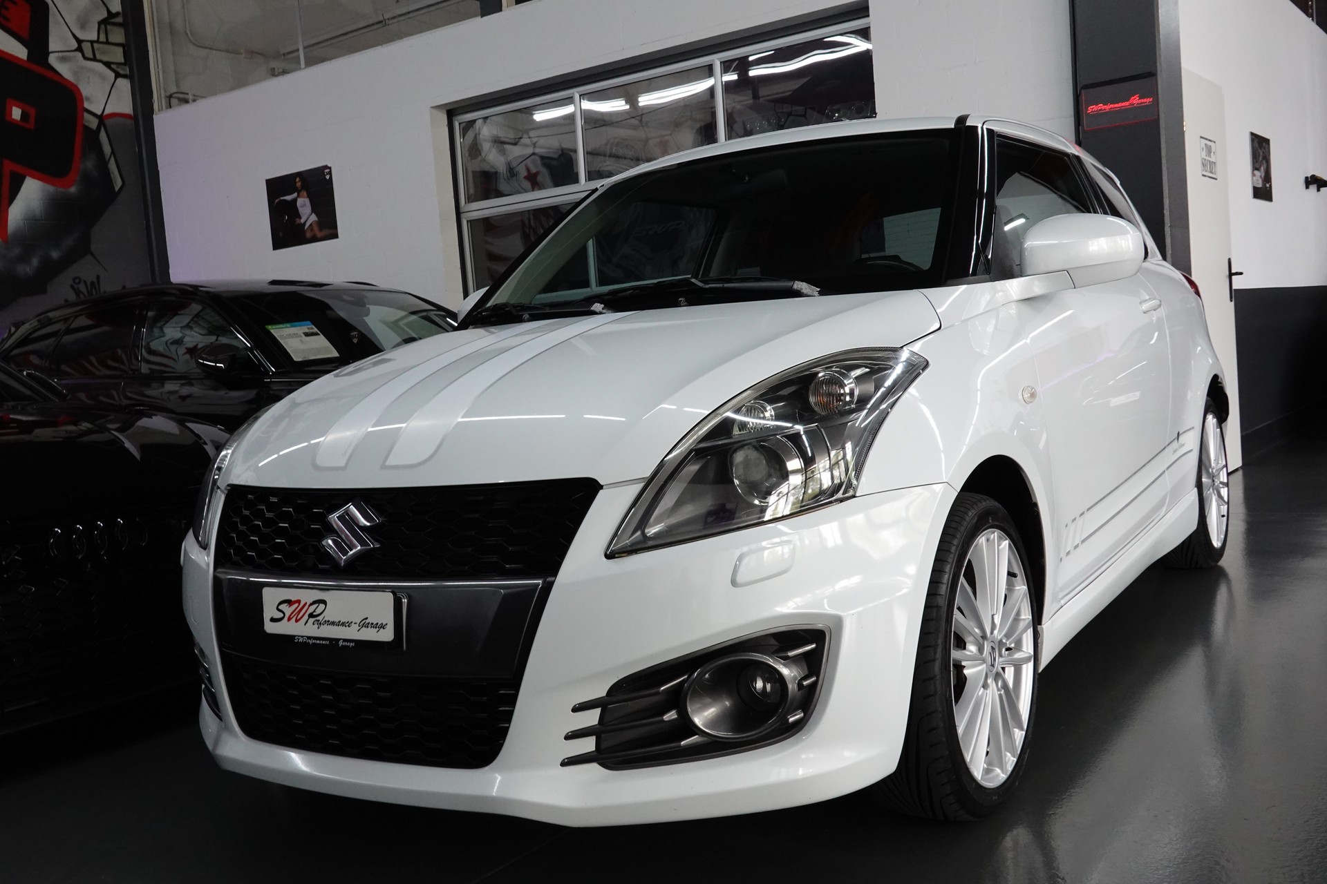 SUZUKI SWIFT 1.6i 16V SPORT PERL CH-FZ-showroom-element-3