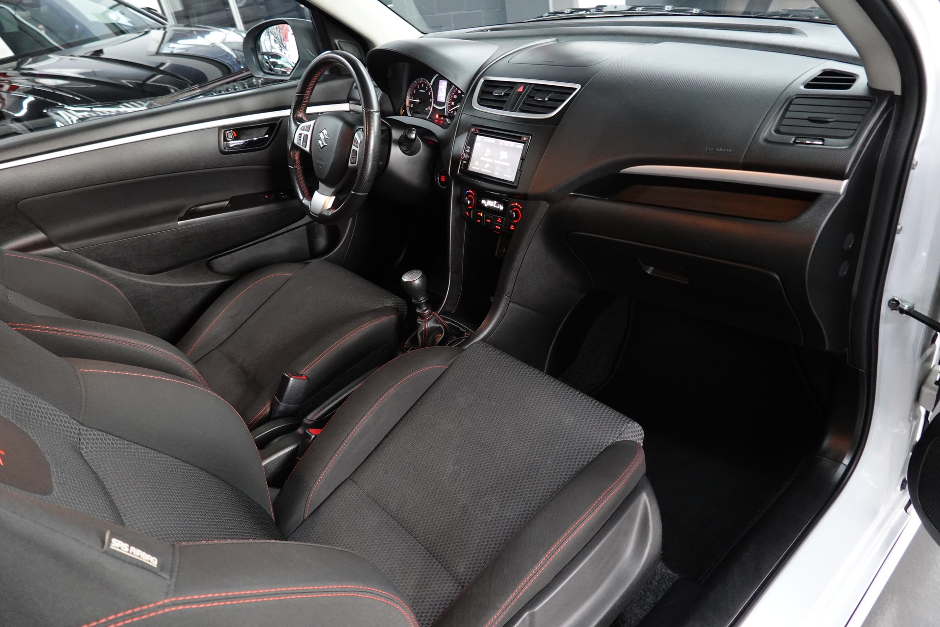SUZUKI SWIFT 1.6i 16V SPORT PERL CH-FZ-image-31