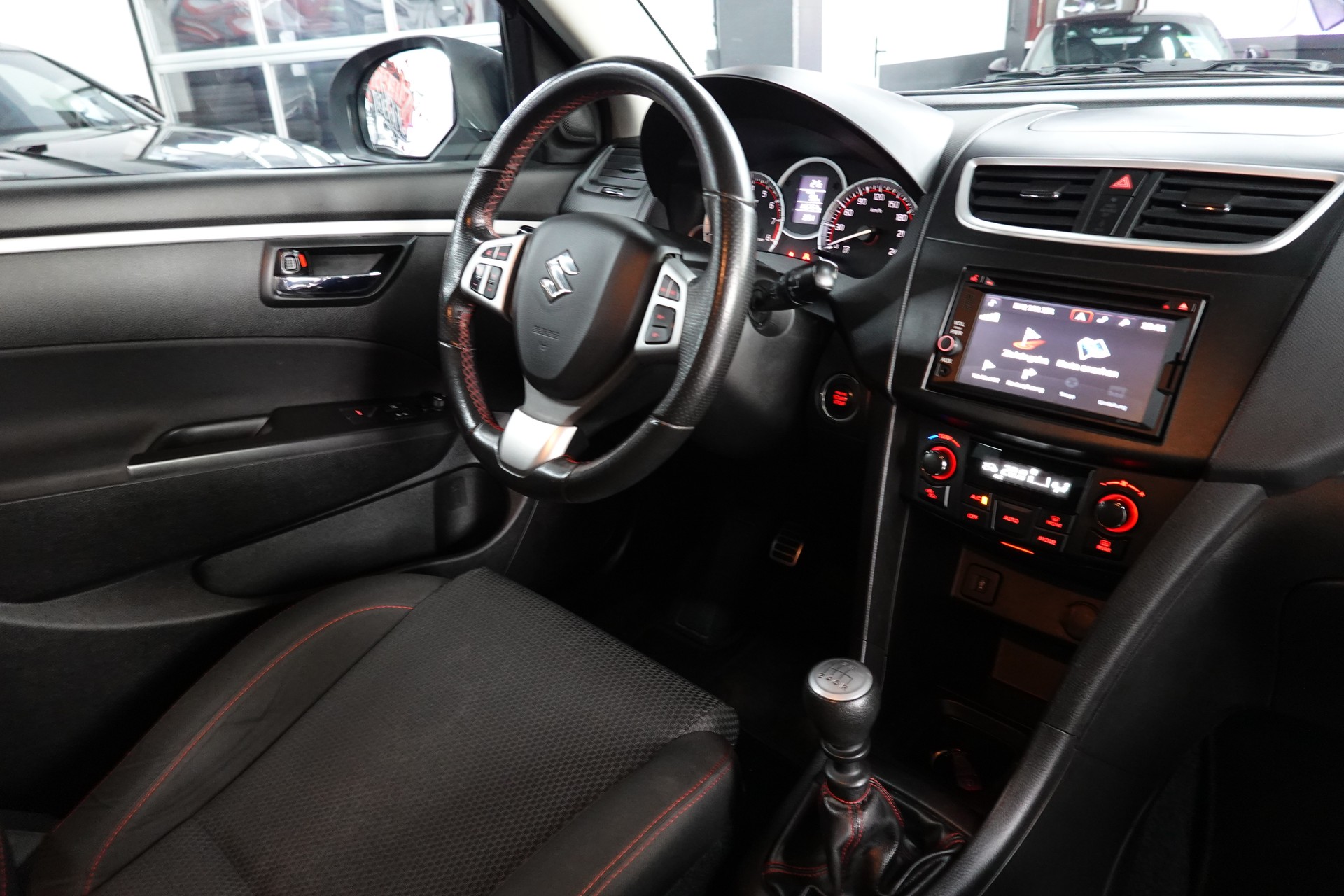 SUZUKI SWIFT 1.6i 16V SPORT PERL CH-FZ-image-34