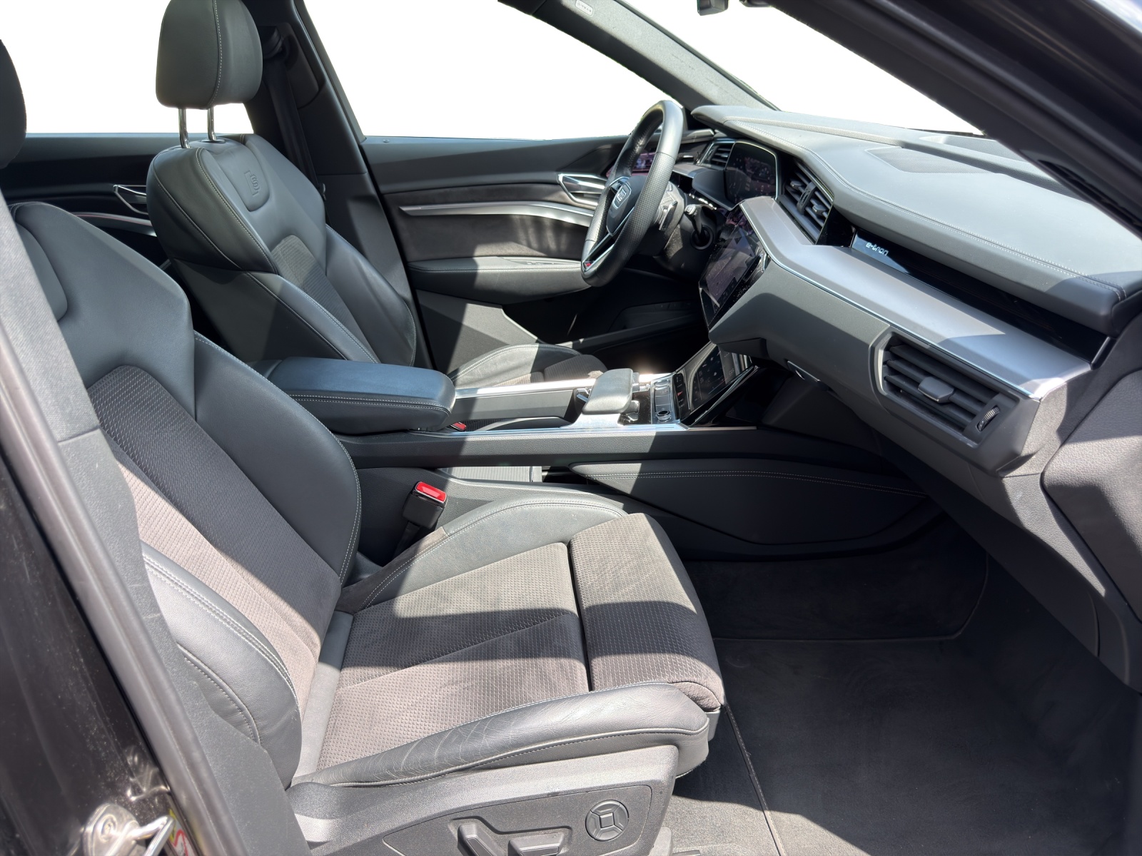 AUDI e-tron 55 quattro-image-13