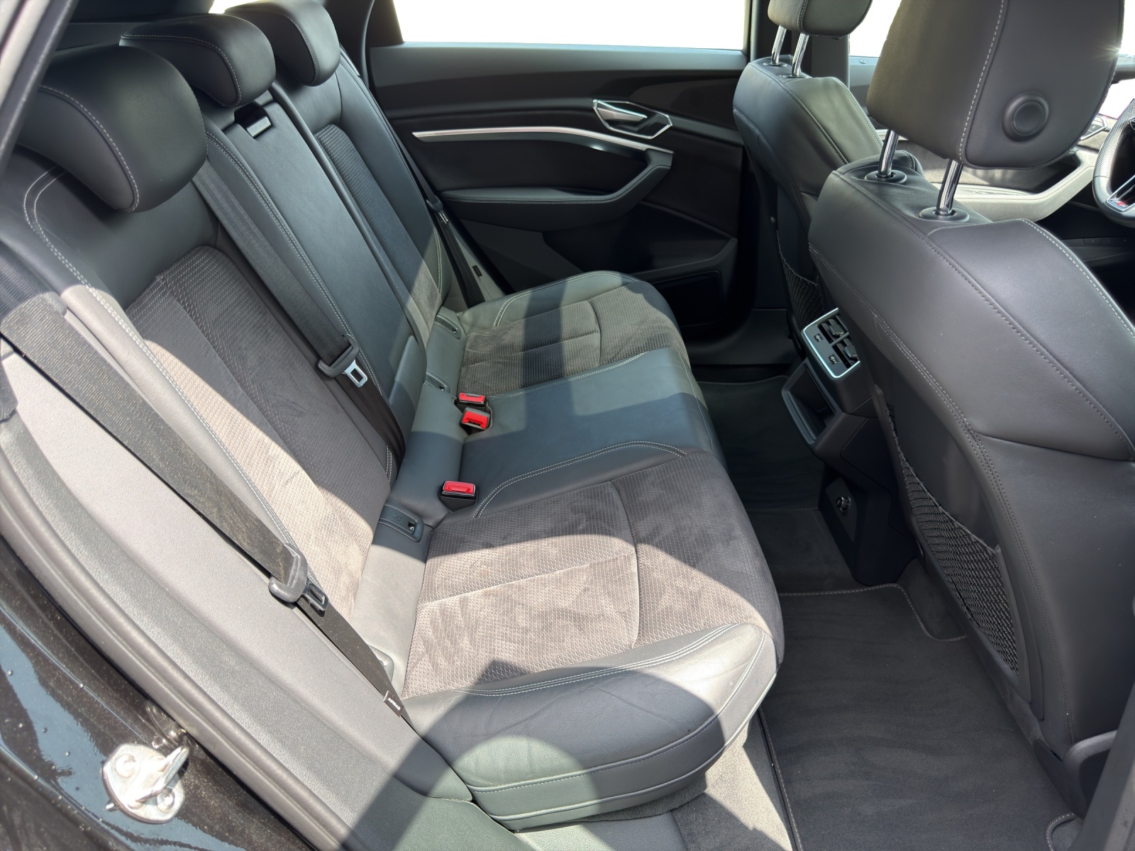 AUDI e-tron 55 quattro-image-14