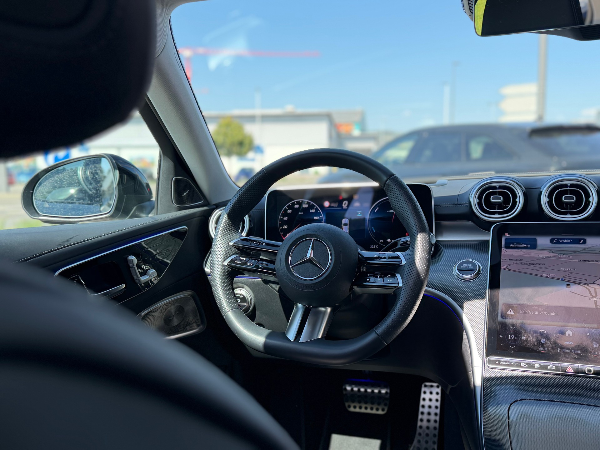 MERCEDES-BENZ C 300e AMG Line 4 Matic EQ Hybrid-image-17