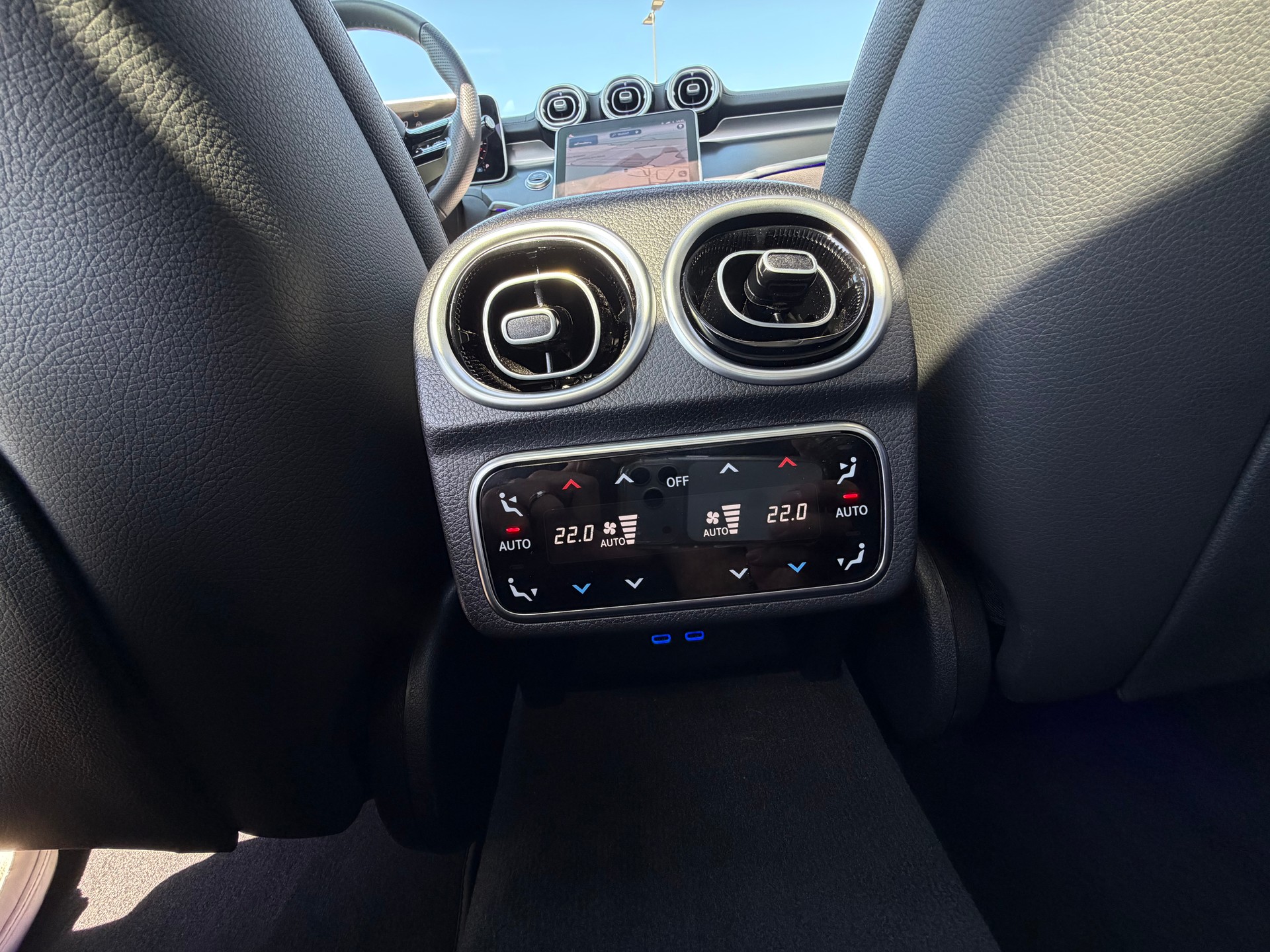 MERCEDES-BENZ C 300e AMG Line 4 Matic EQ Hybrid-image-12
