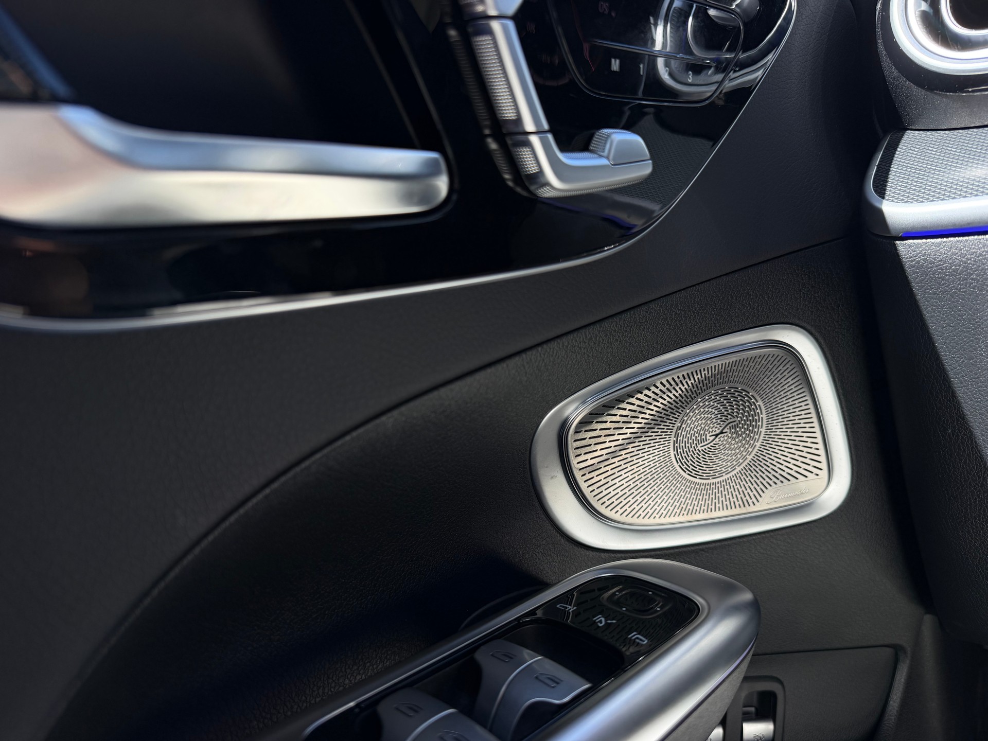 MERCEDES-BENZ C 300e AMG Line 4 Matic EQ Hybrid-image-18