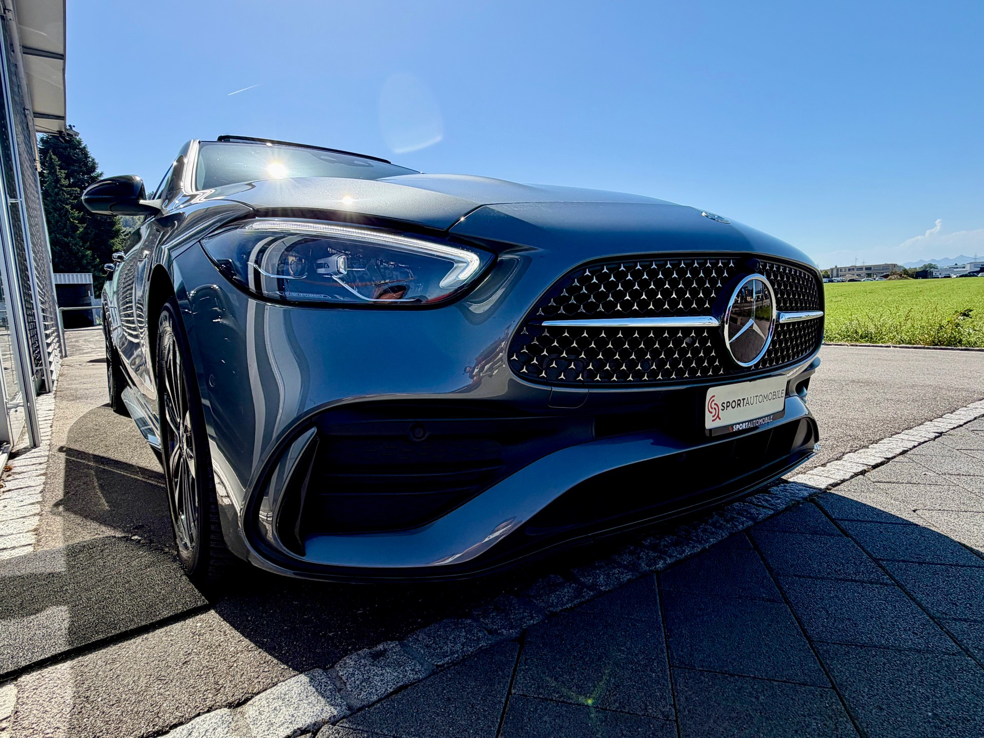 MERCEDES-BENZ C 300e AMG Line 4 Matic EQ Hybrid-image-3