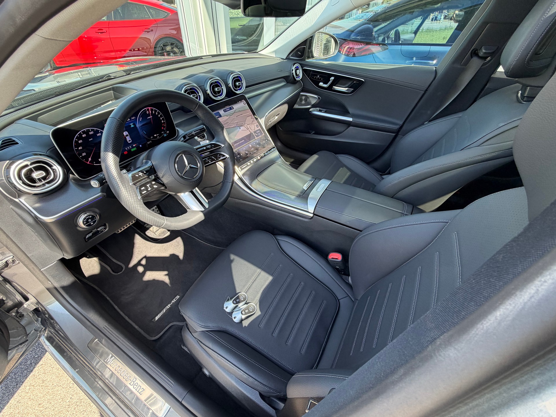 MERCEDES-BENZ C 300e AMG Line 4 Matic EQ Hybrid-image-16