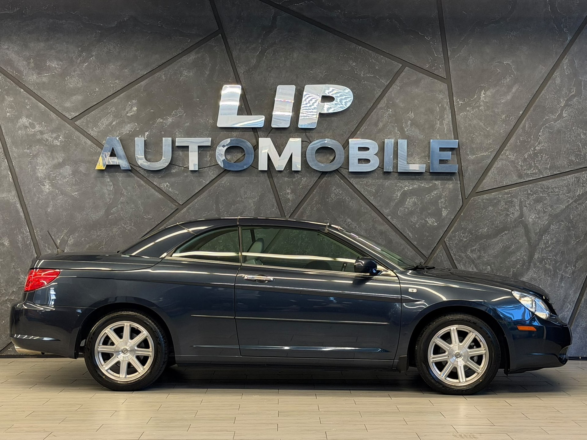 CHRYSLER Sebring 2.7 V6 Limited (LX)-image-6