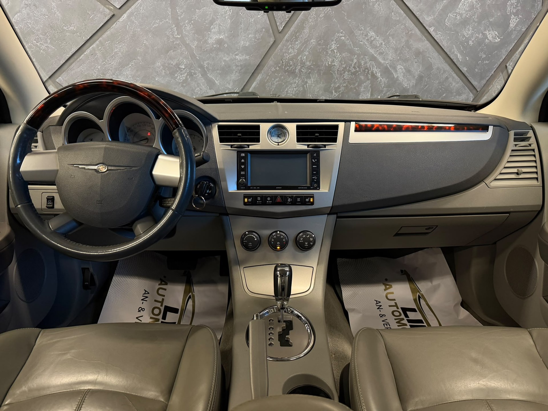 CHRYSLER Sebring 2.7 V6 Limited (LX)-image-10
