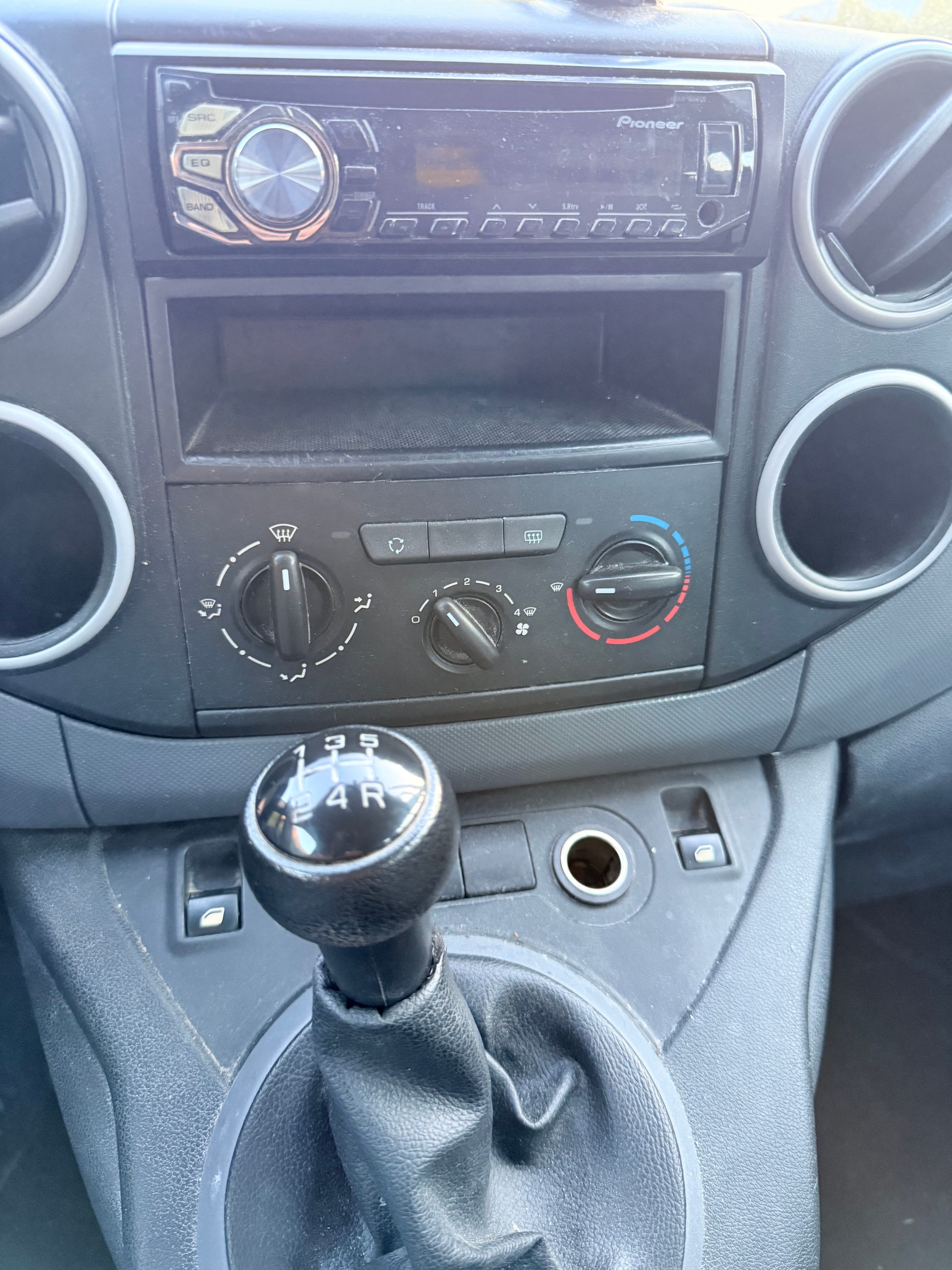PEUGEOT Partner 1.6 Active-image-9