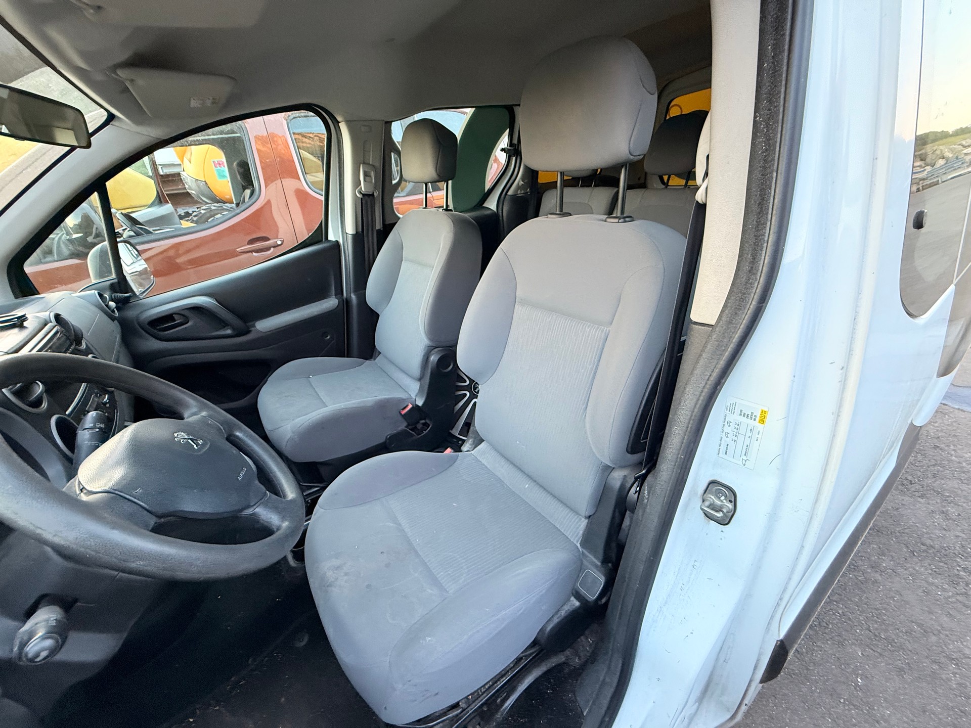 PEUGEOT Partner 1.6 Active-image-6