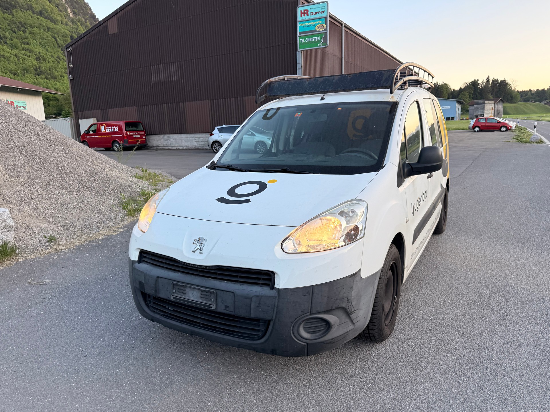 PEUGEOT Partner 1.6 Active-image-1