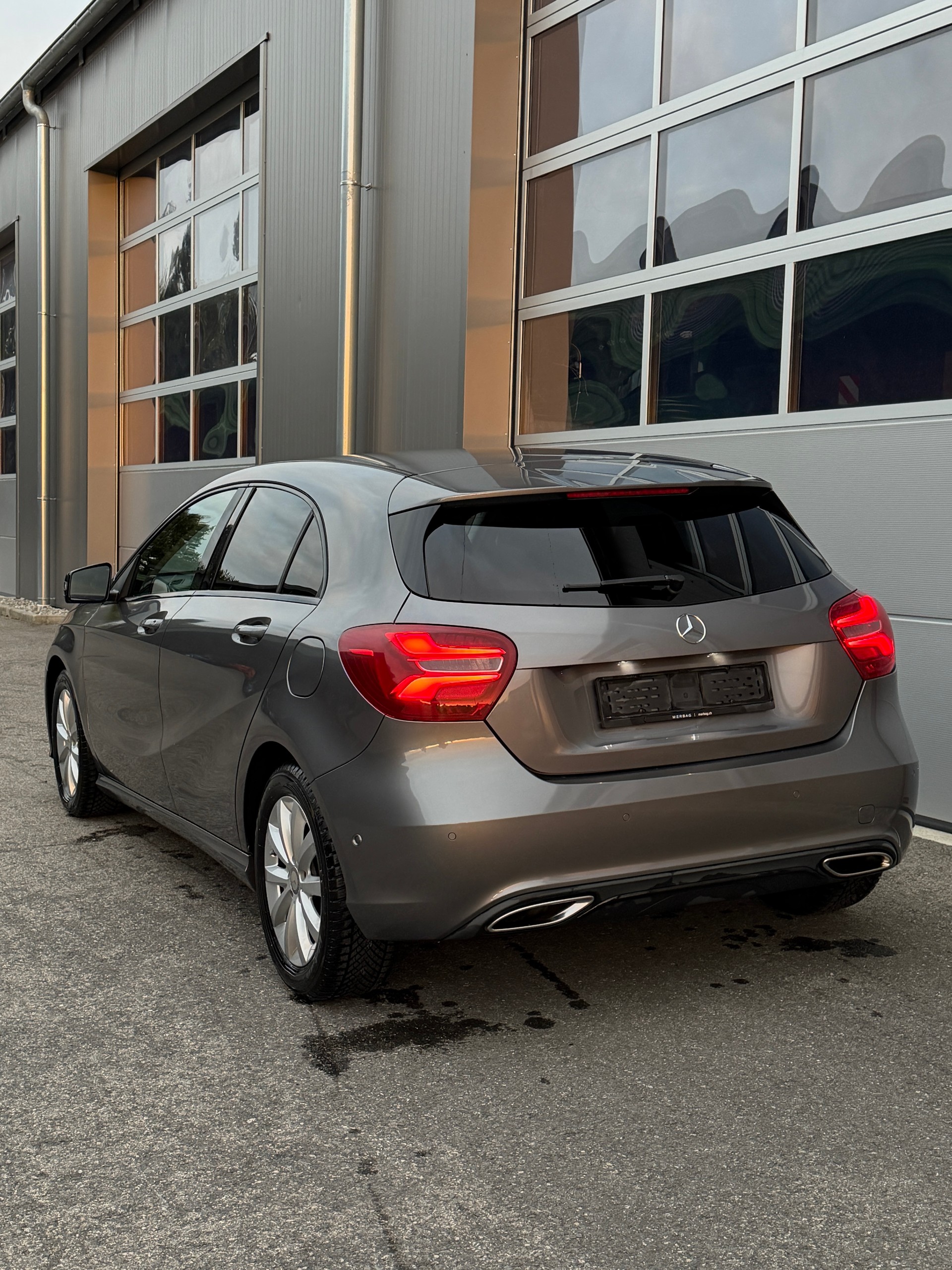 MERCEDES-BENZ A 180 Night Star 7G-DCT-image-8