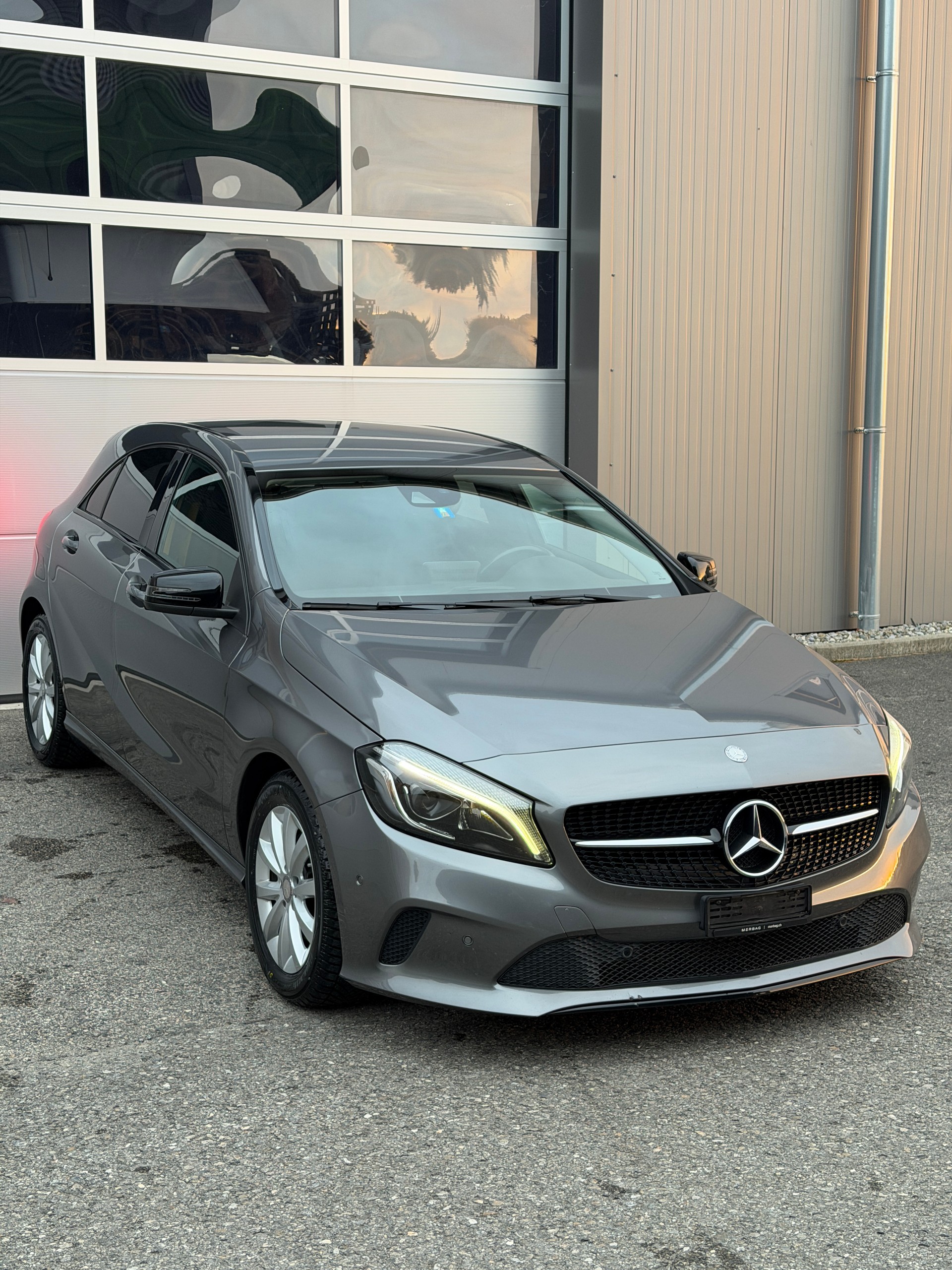 MERCEDES-BENZ A 180 Night Star 7G-DCT-image-1