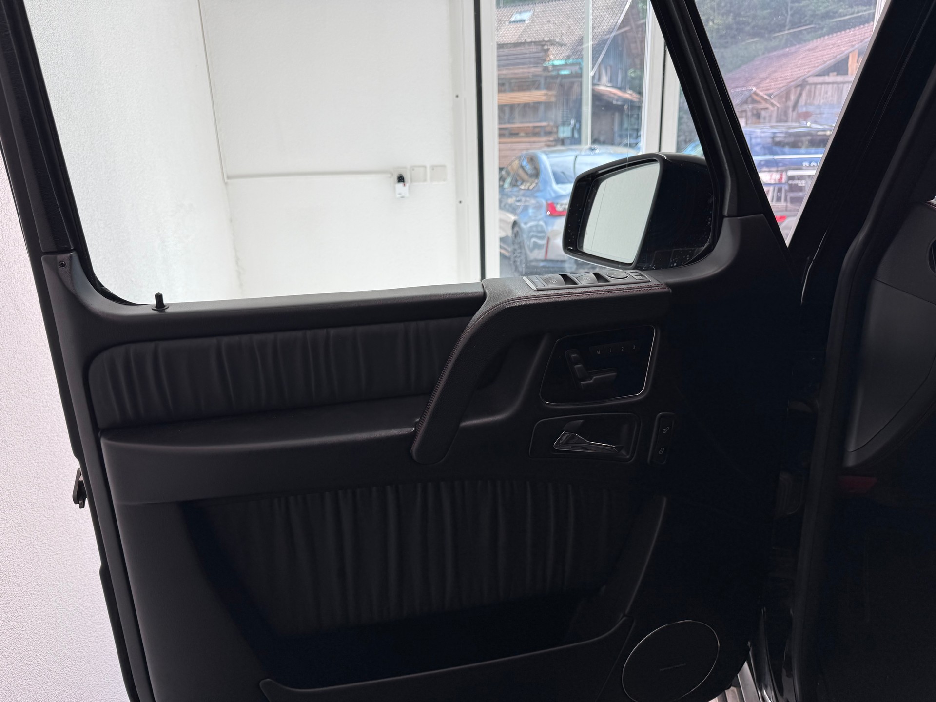 MERCEDES-BENZ G 500 designo manufaktur Edition 7G-Tronic-image-9