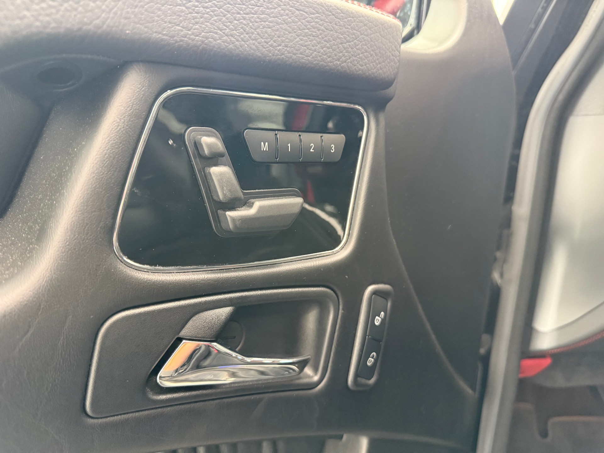 MERCEDES-BENZ G 500 designo manufaktur Edition 7G-Tronic-image-12