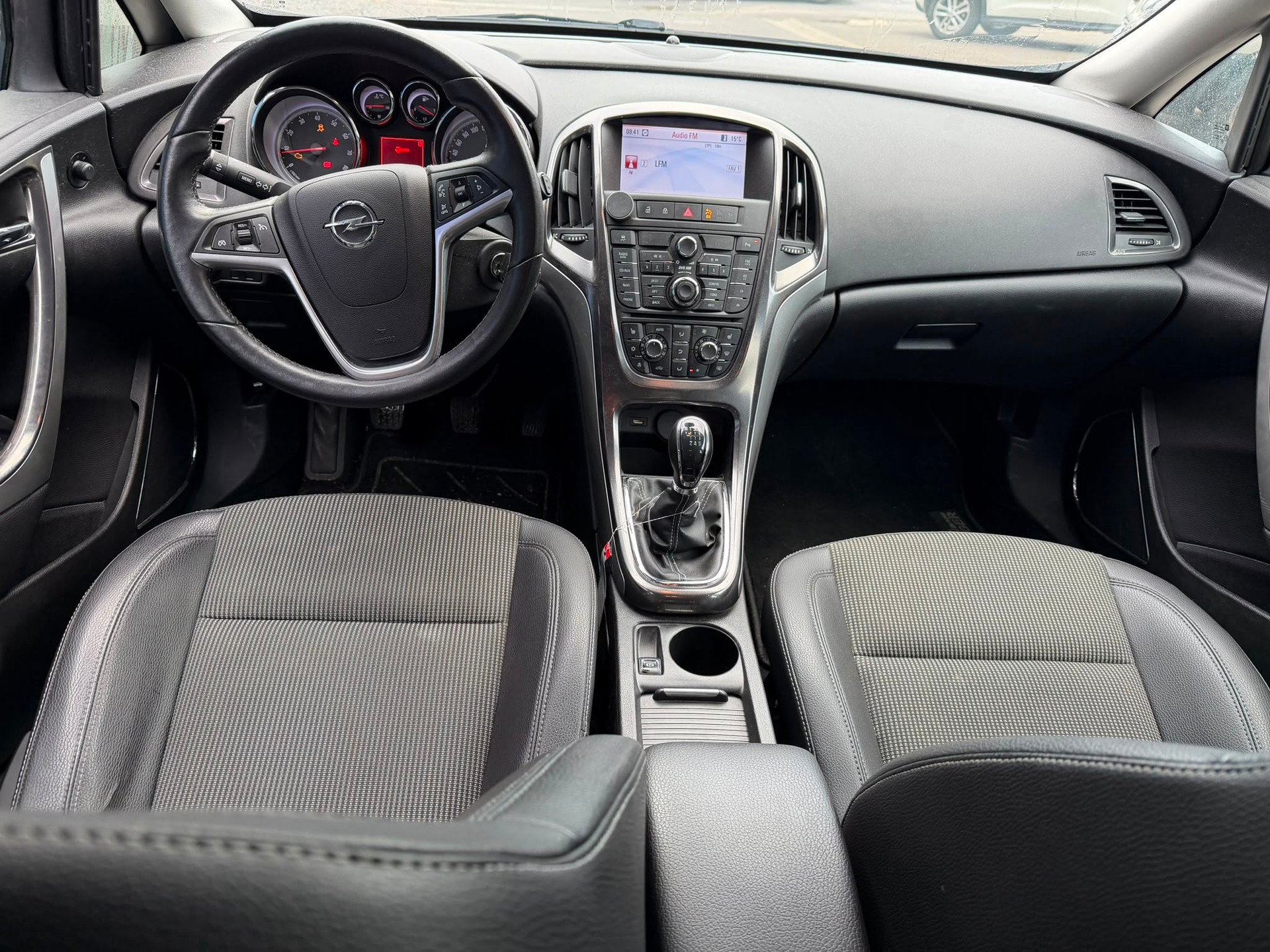 OPEL Astra 1.6i 16V Turbo Sport-image-4