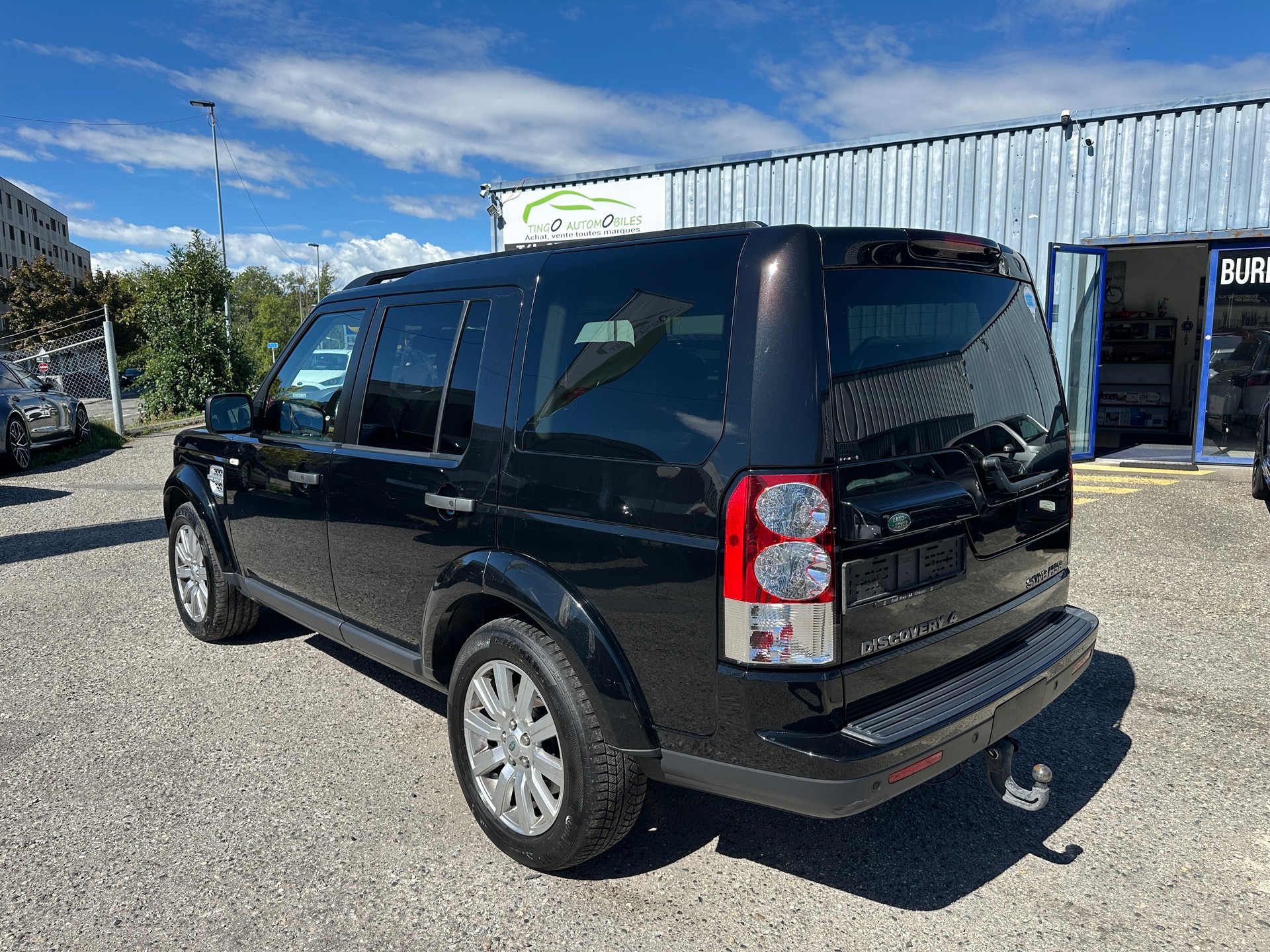 LAND ROVER Discovery 3.0 SDV6 HSE Automatic 7 Places-image-5