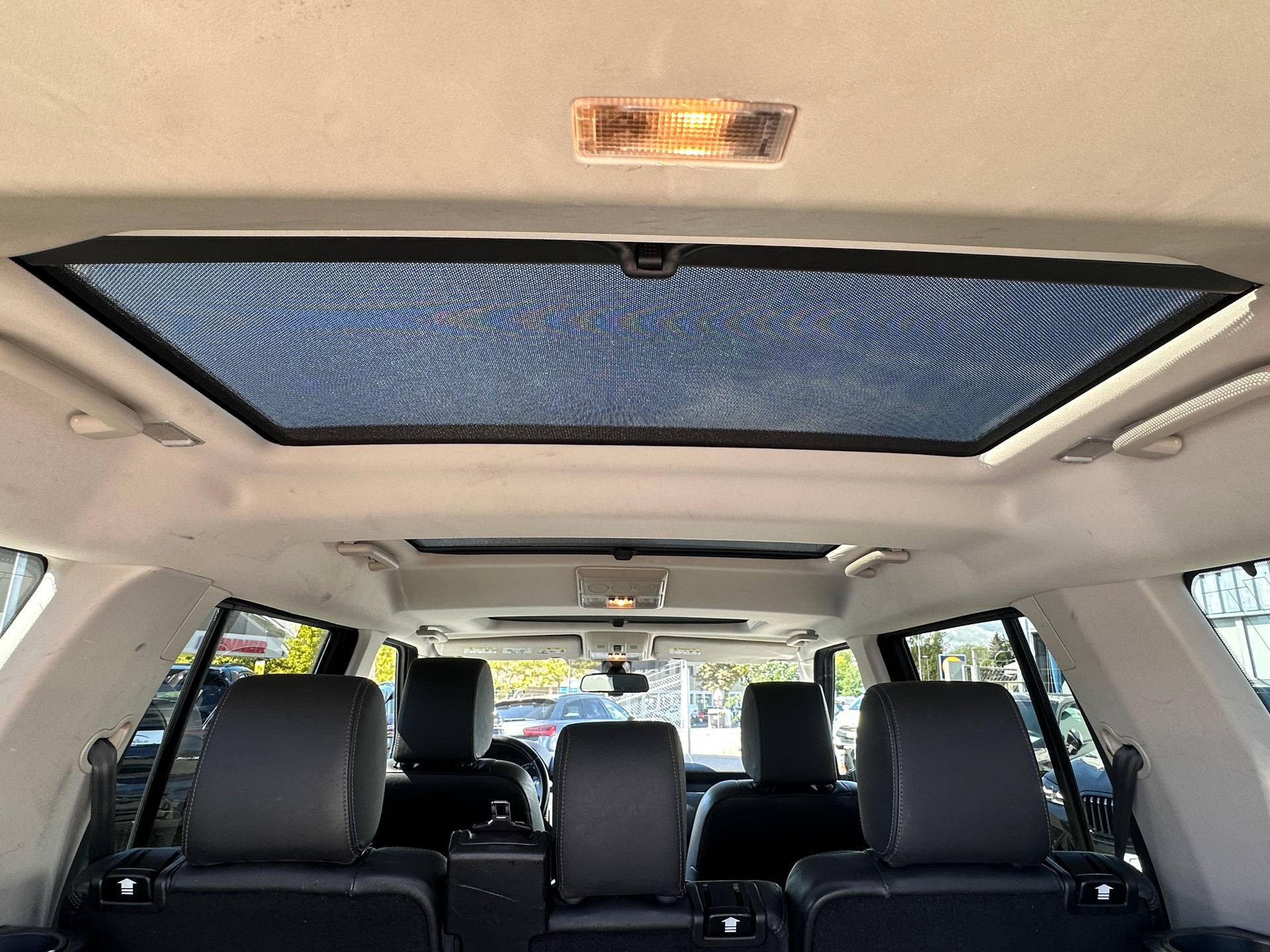 LAND ROVER Discovery 3.0 SDV6 HSE Automatic 7 Places-image-11