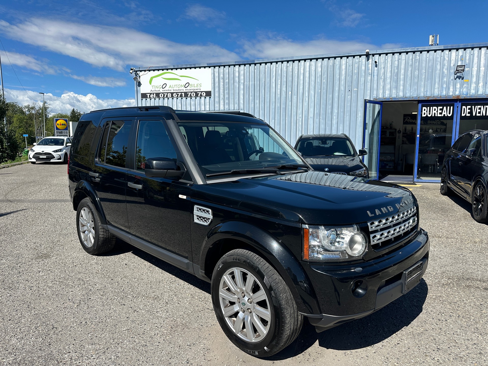 LAND ROVER Discovery 3.0 SDV6 HSE Automatic 7 Places-image-0