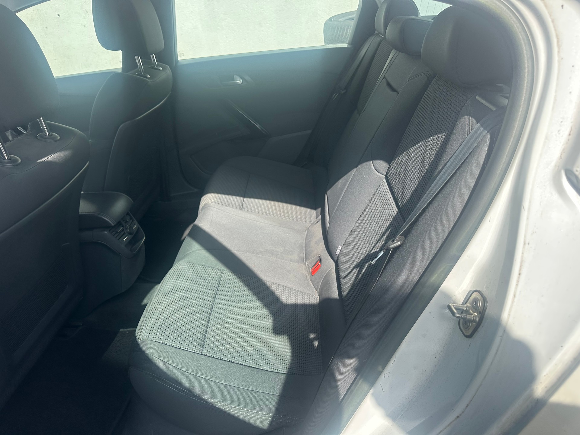 PEUGEOT 508 1.6 16V T Active-image-10