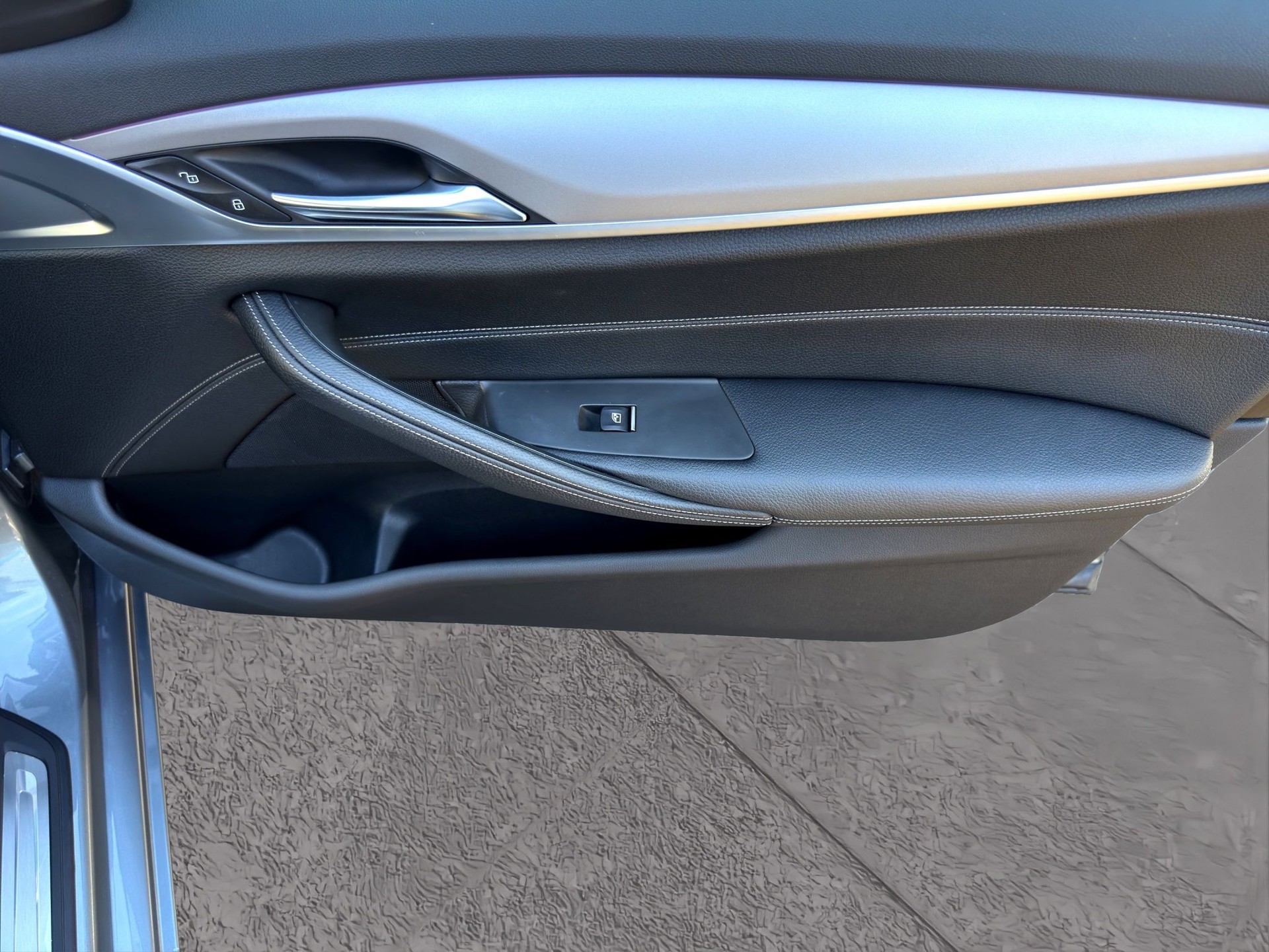 BMW 540 i xDrive Luxury Line Steptronic-image-24