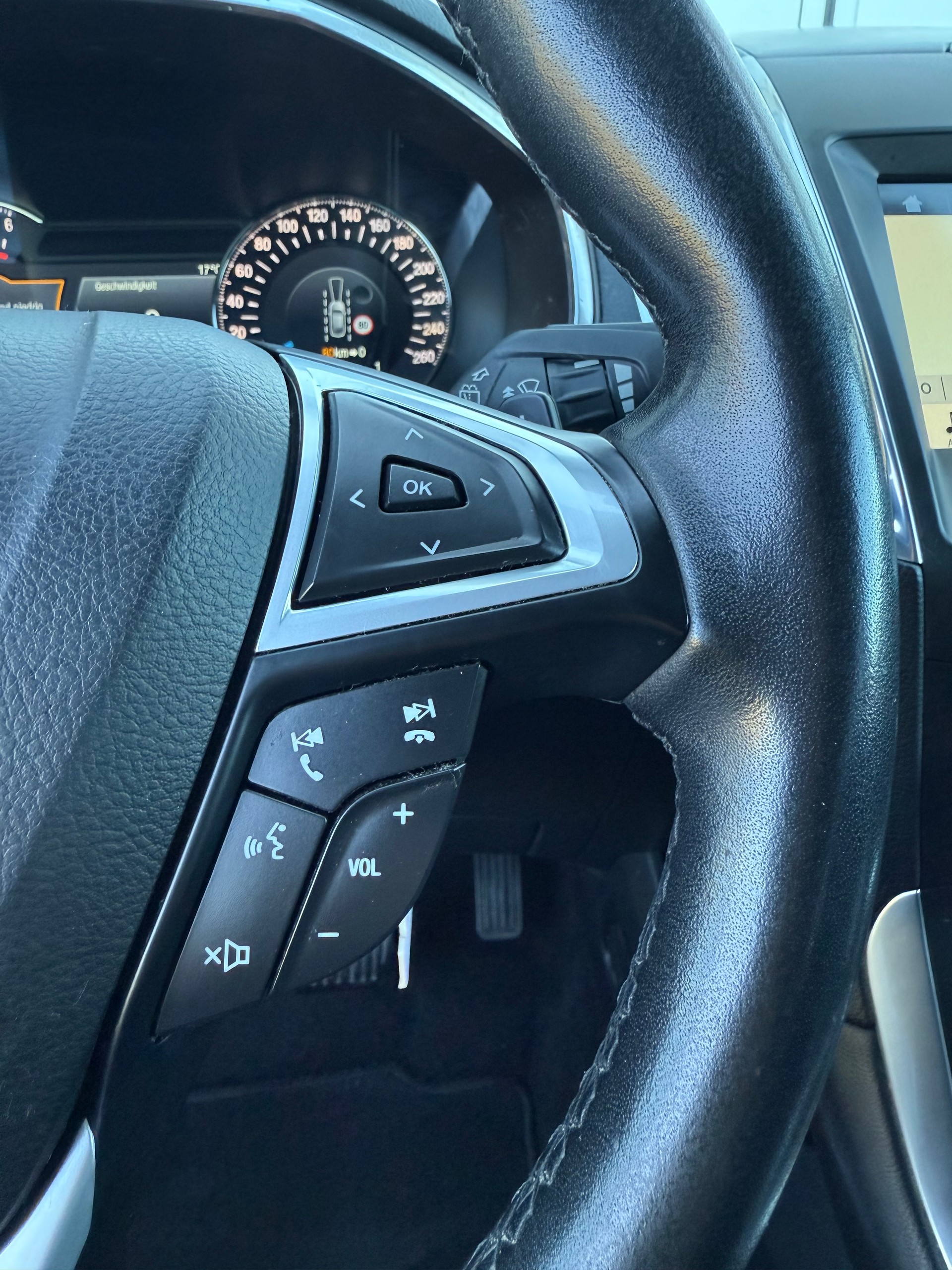 FORD S-Max 2.0 TDCi Trend PoweShift-image-13