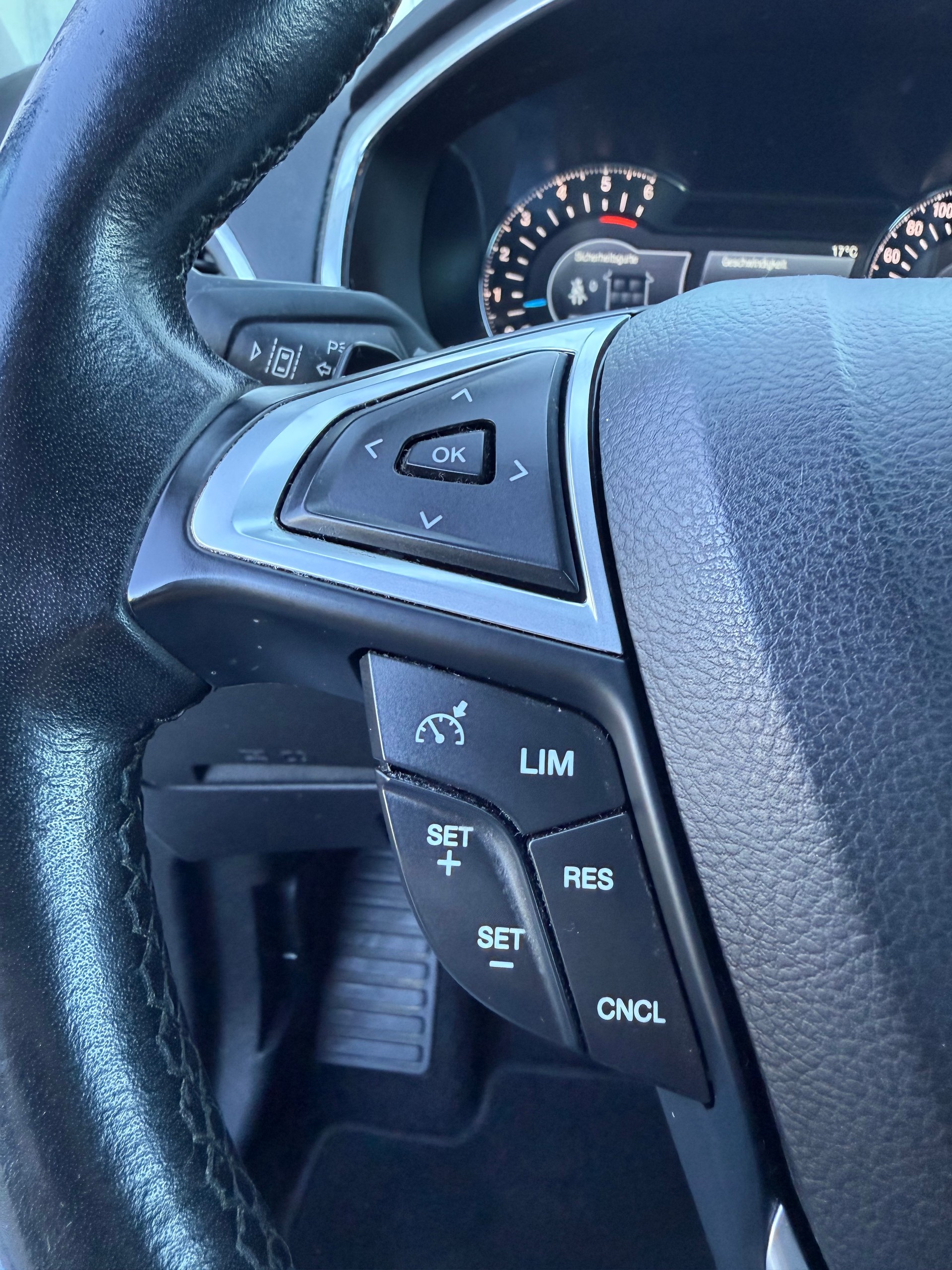 FORD S-Max 2.0 TDCi Trend PoweShift-image-12