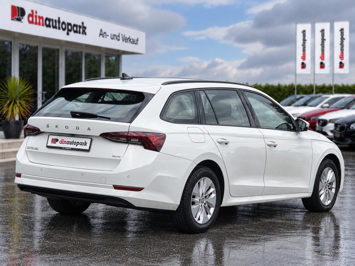 SKODA Octavia Combi 2.0 TDI DSG Ambition 4x4 * CH-Fahrzeug * Top Zustand * 8-Fach *-image-3