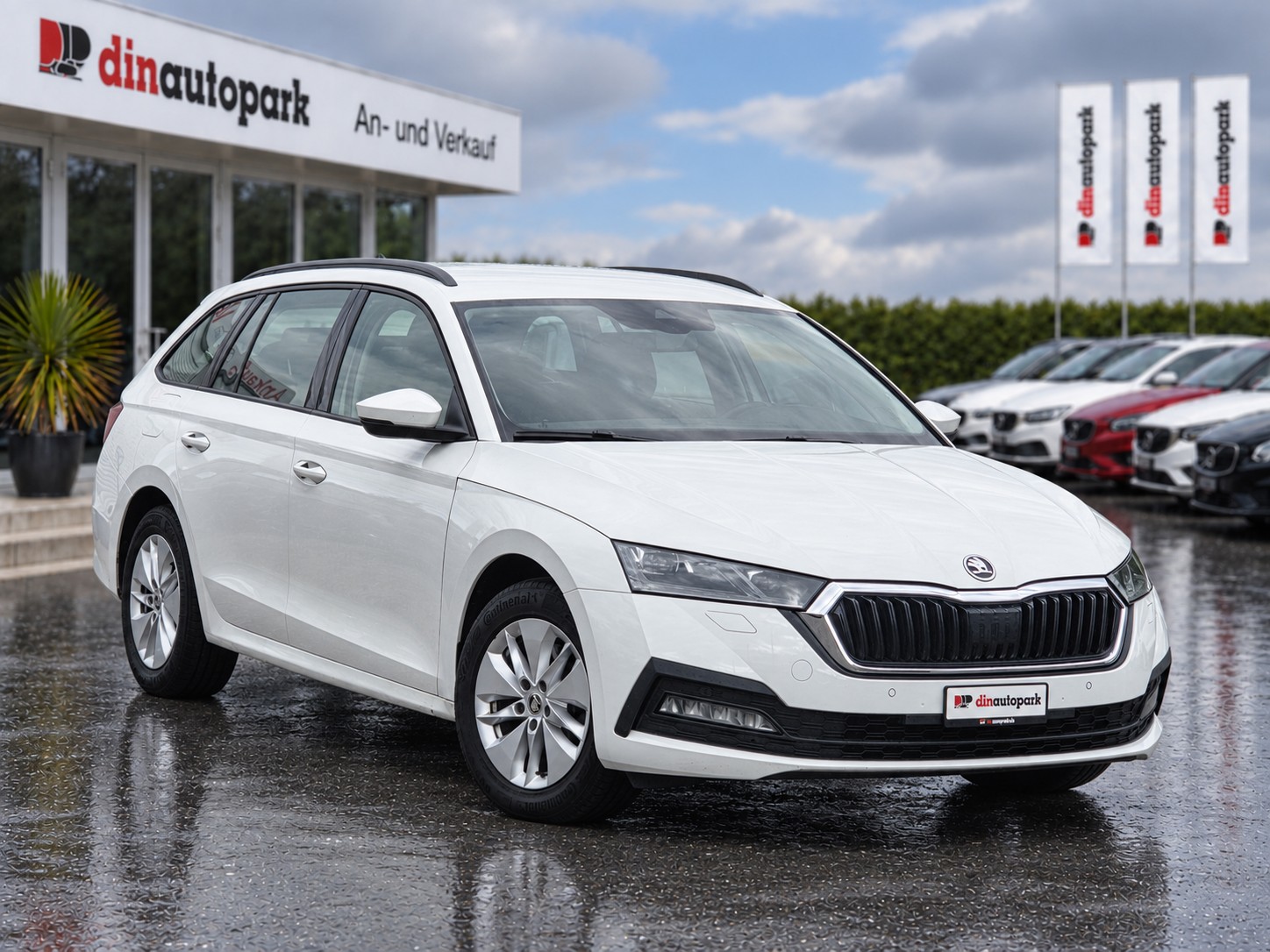 SKODA Octavia Combi 2.0 TDI DSG Ambition 4x4 * CH-Fahrzeug * Top Zustand * 8-Fach *-image-2