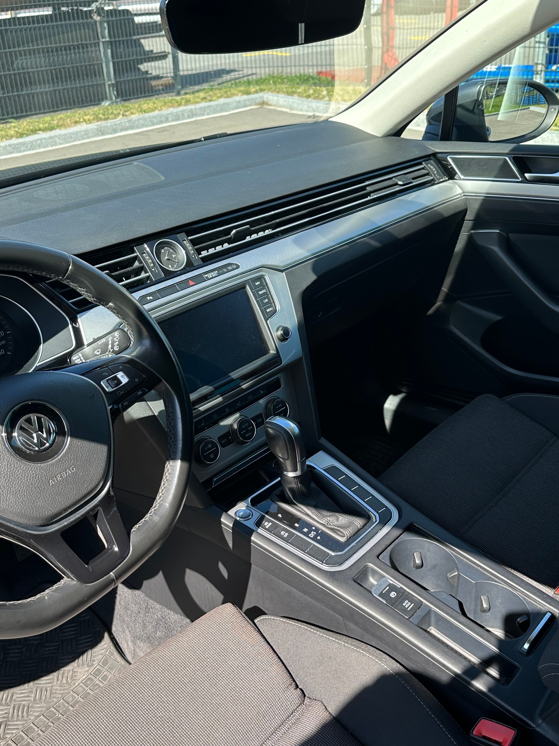 VW Passat Variant 2.0 TDI BMT Highline DSG-image-9