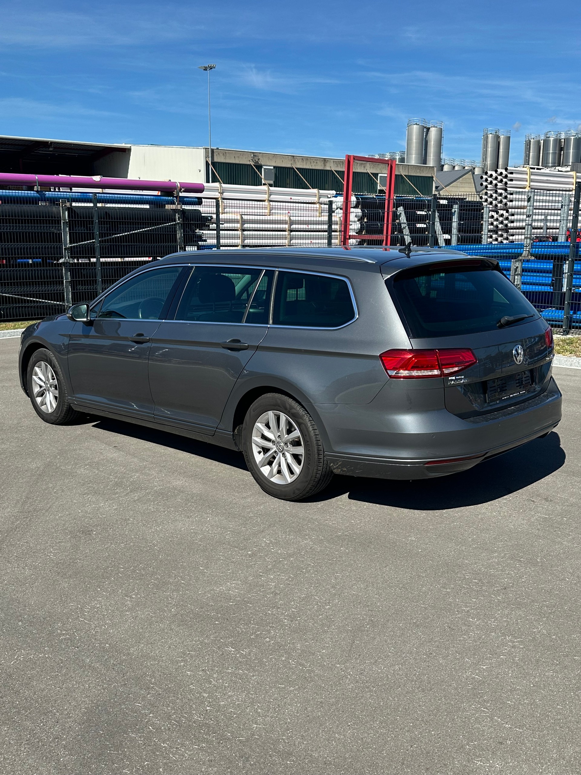 VW Passat Variant 2.0 TDI BMT Highline DSG-image-2