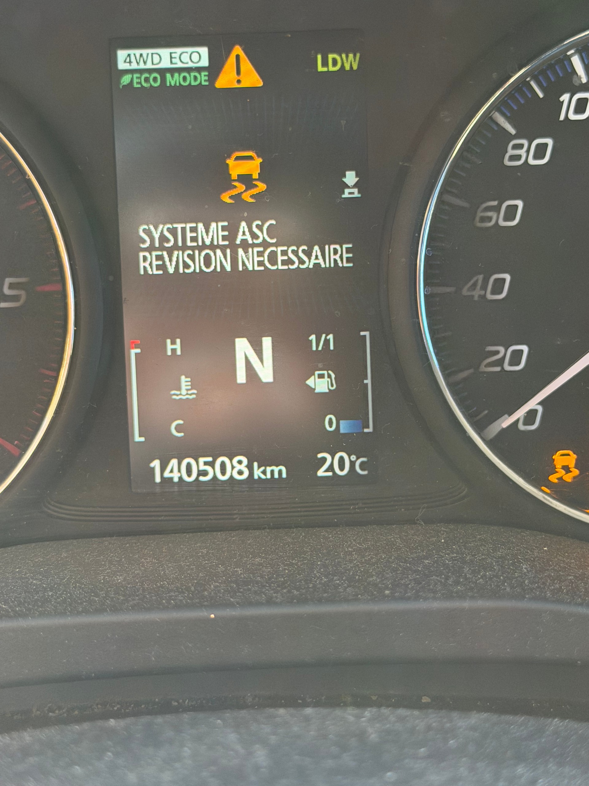 MITSUBISHI Outlander 2.2 DID Navigator Safety 4WD Automatic-image-13