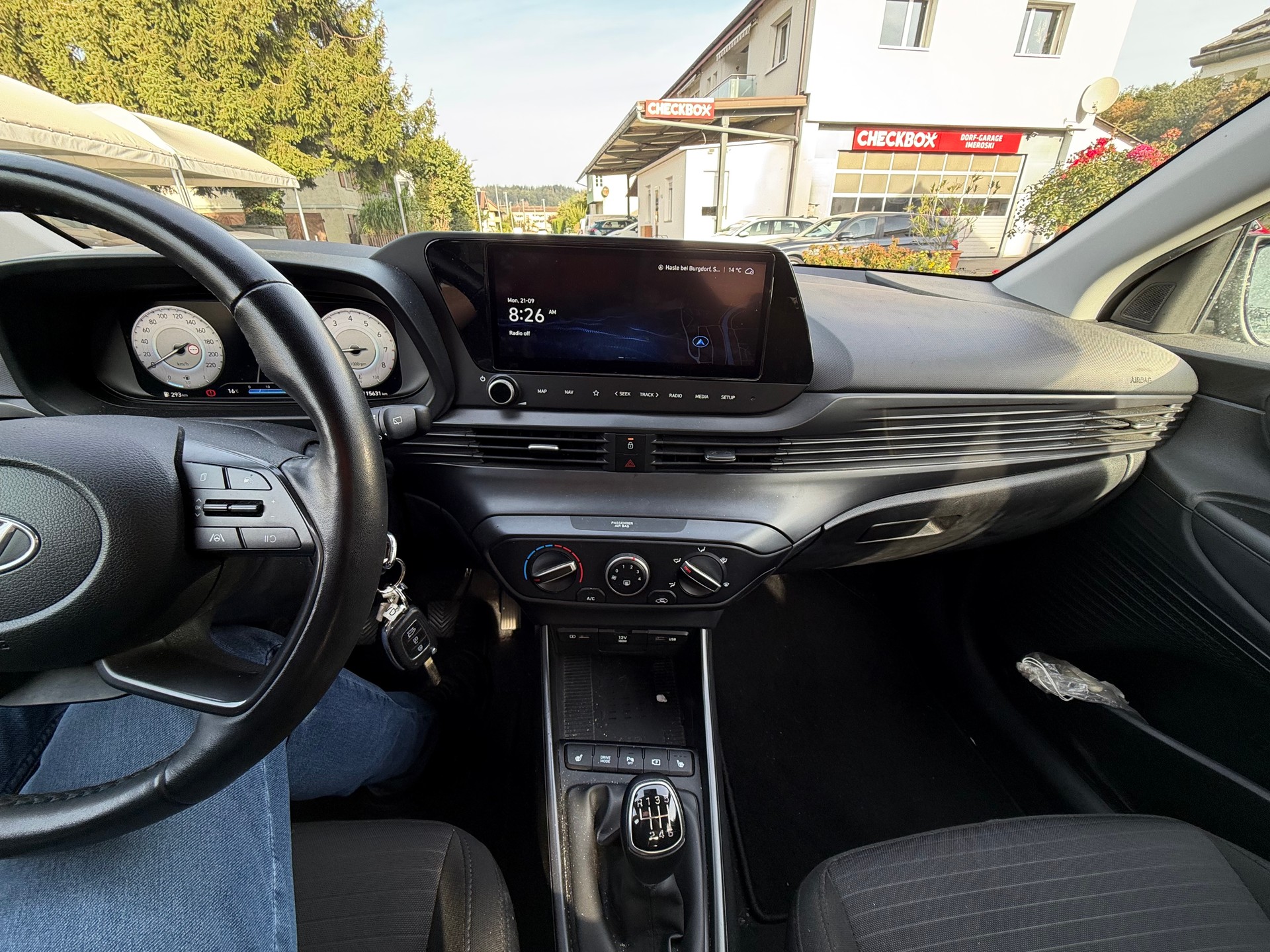 HYUNDAI i20 1.0 T-GDi Amplia-image-8
